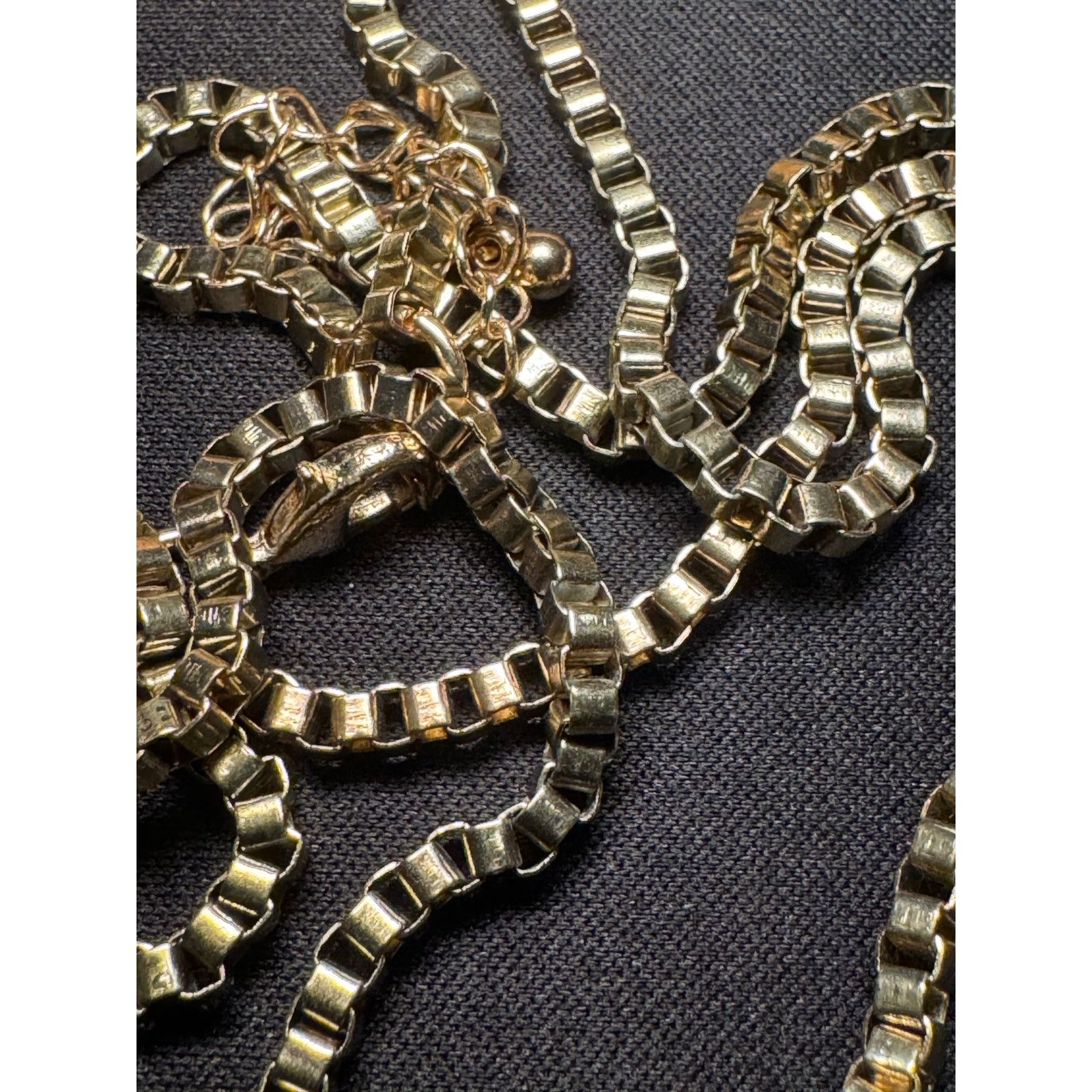 Other Vintage Rhinestones on Lucite Plate 20in Necklace Box Chain Size ONE SIZE - 5 Thumbnail