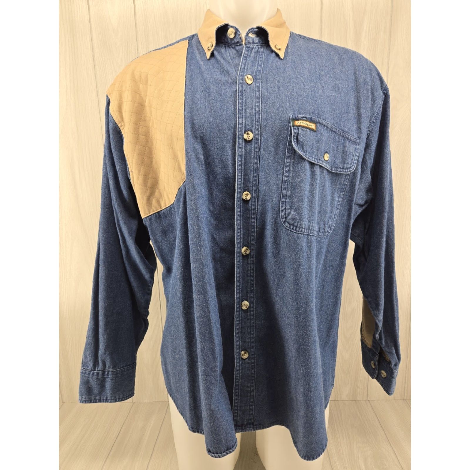 Denime VINTAGE Remington Men’s Shirt XL Blue Denim Long Sleeve Button-Down Shirt Mens Regular Fit Blue DenIM Long Sleeve Button-Up Size US XL / EU 56 / 4 - 2 Thumbnail