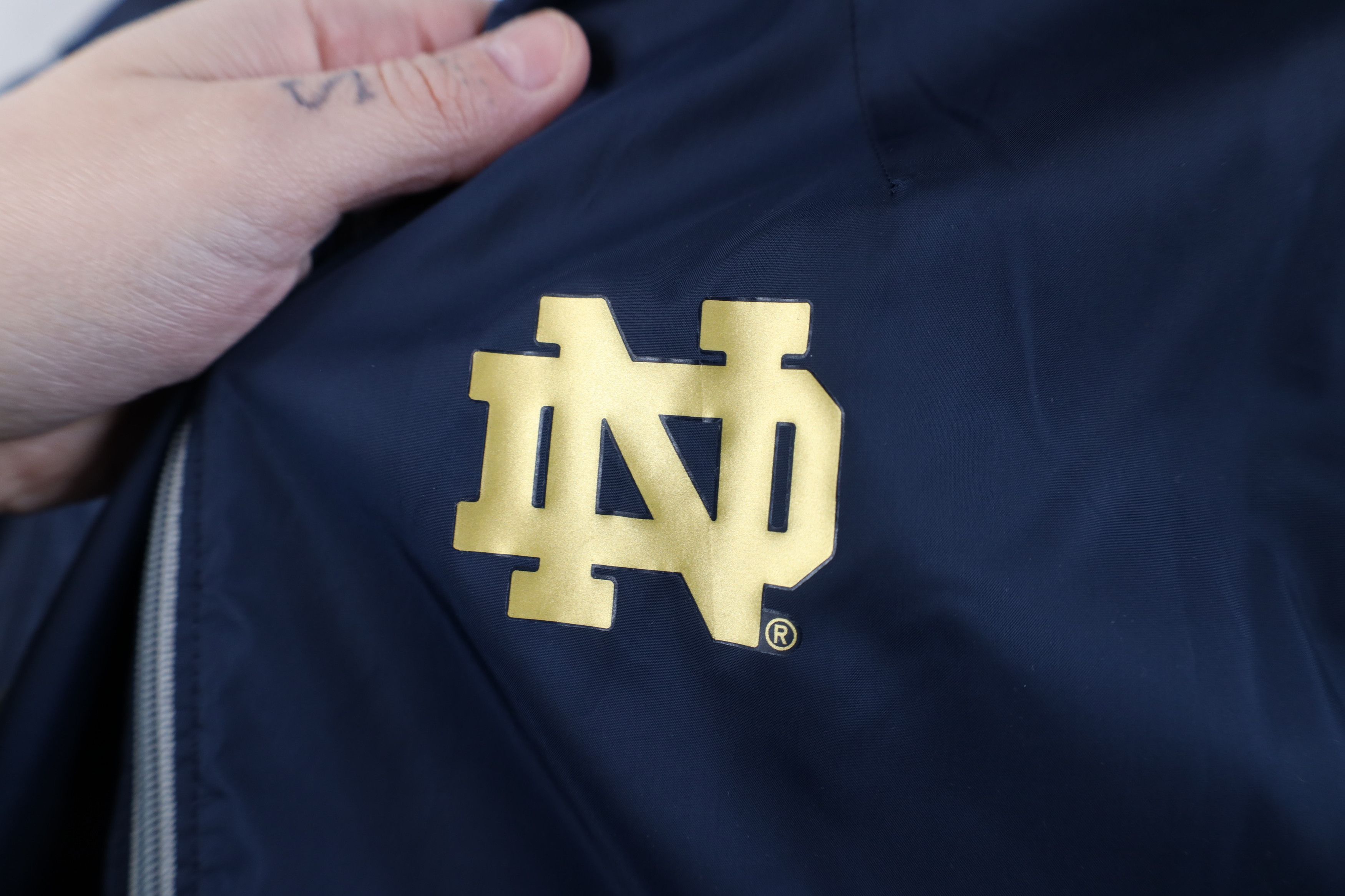 Columbia Columbia Notre Dame University Hooded Windbreaker Jacket Size US M / EU 48-50 / 2 - 5 Thumbnail