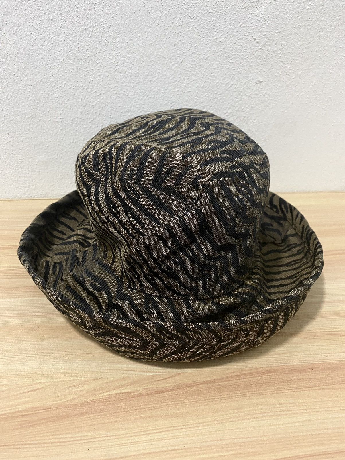 Fendi Vintage Fendi Zebra Stripes Bucket Hat Size ONE SIZE - 2 Thumbnail