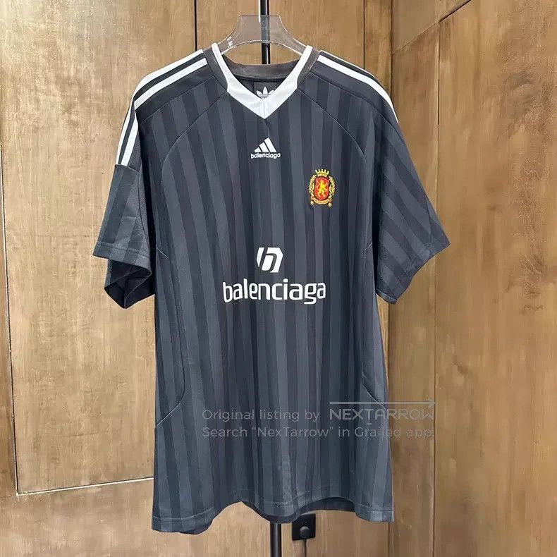 Balenciaga Balenciaga Black Striped Soccer Short Sleeve Size US M / EU 48-50 / 2 - 1 Thumbnail