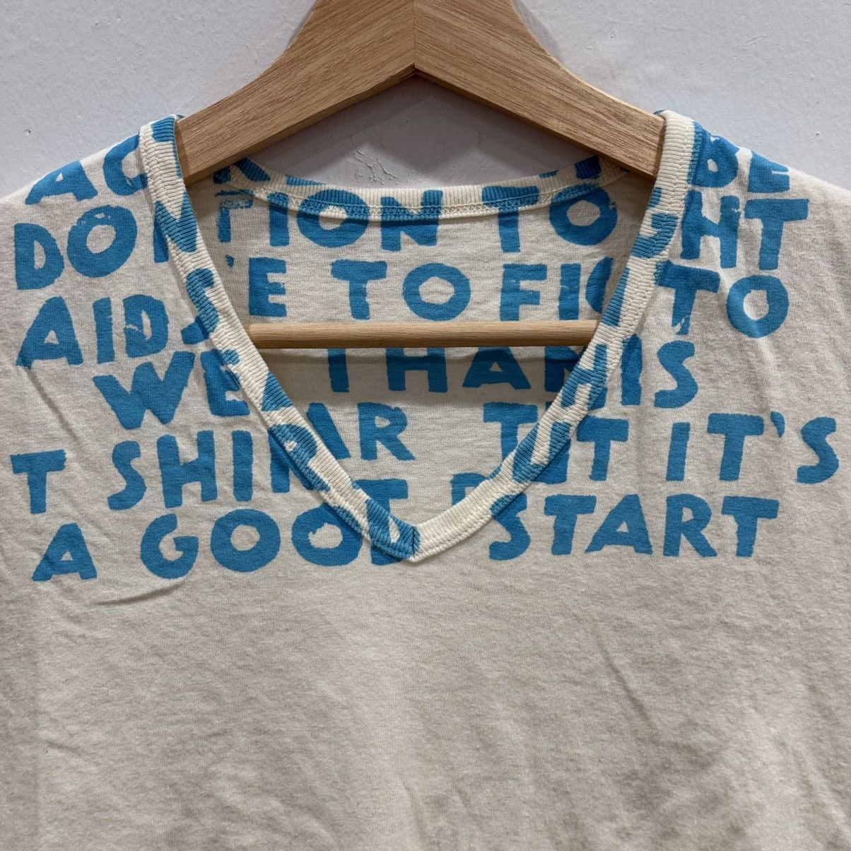 Maison Margiela Maison Margiela Aids Awareness V Neck Tee Size US S / EU 44-46 / 1 - 3 Thumbnail