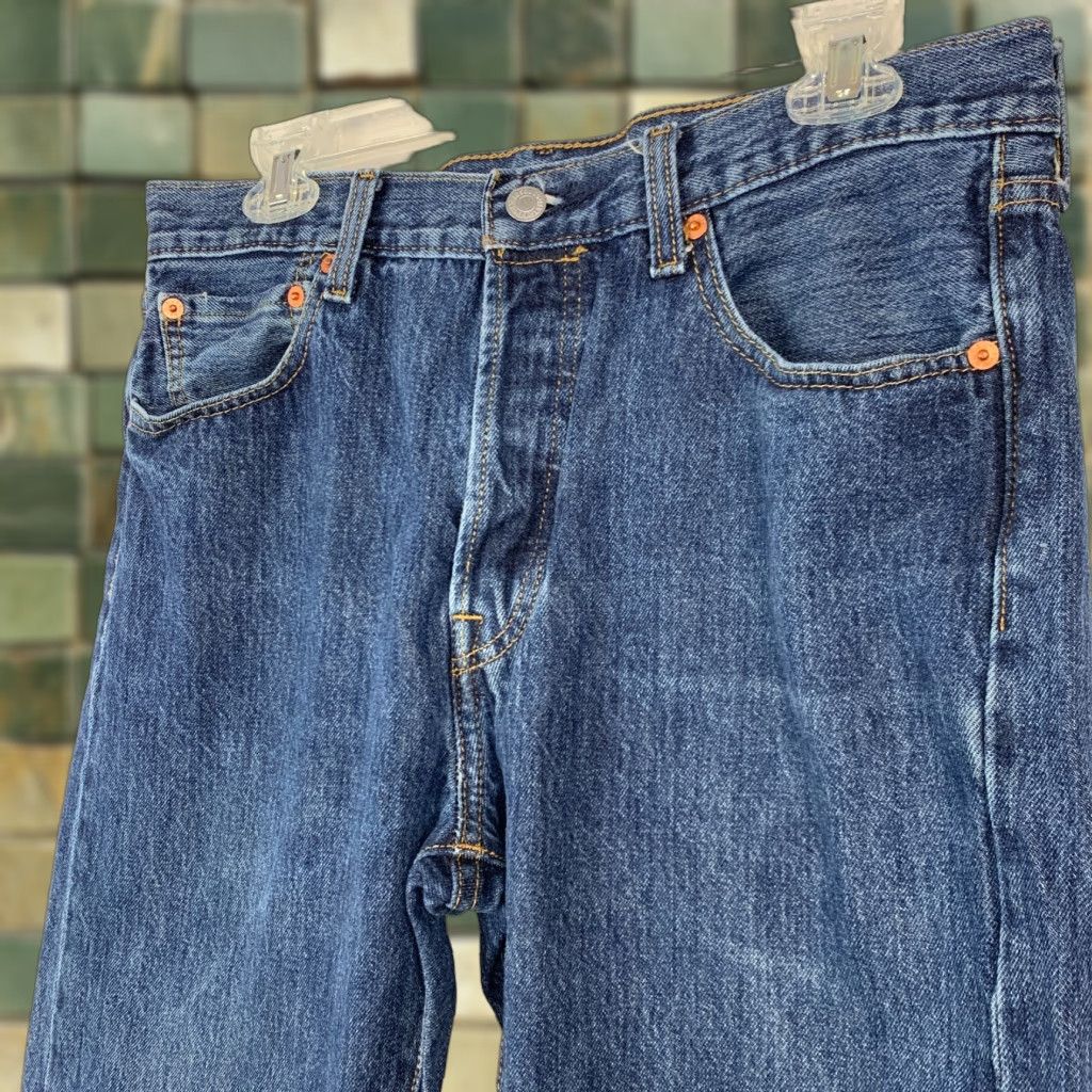 Levi's VINTAGE Levi's 501 Jeans Mens Denim Bootcut 33 x 32 Dark Wash 100% Cotton Regular Blue 90s Size US 33 - 1 Thumbnail