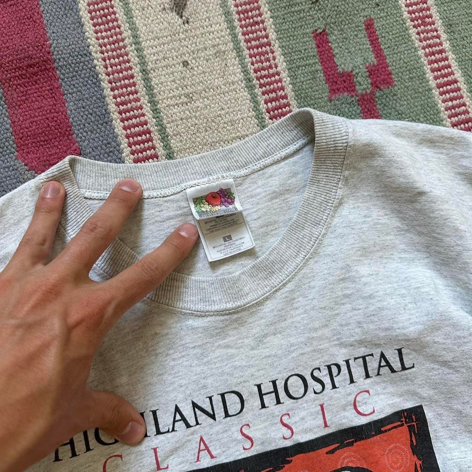 Vintage Vintage 1999 Grey Faded Soccer Classic Graphic Tee Shirt Size US L / EU 52-54 / 3 - 5 Thumbnail