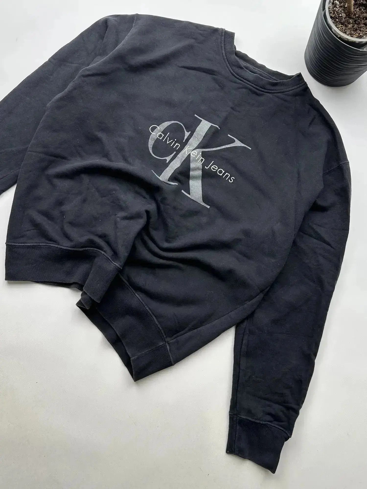 Calvin Klein Calvin Klein Vintage 90's Sweatshirt (29) Size US M / EU 48-50 / 2 - 3 Thumbnail