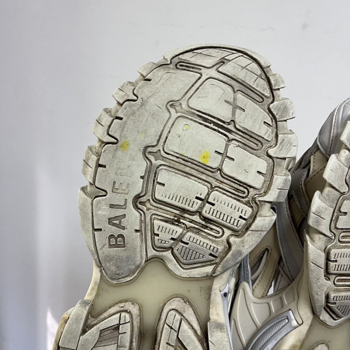 Balenciaga Balenciaga Track 2 Trainer White Size US 9 / EU 42 - 12 Thumbnail