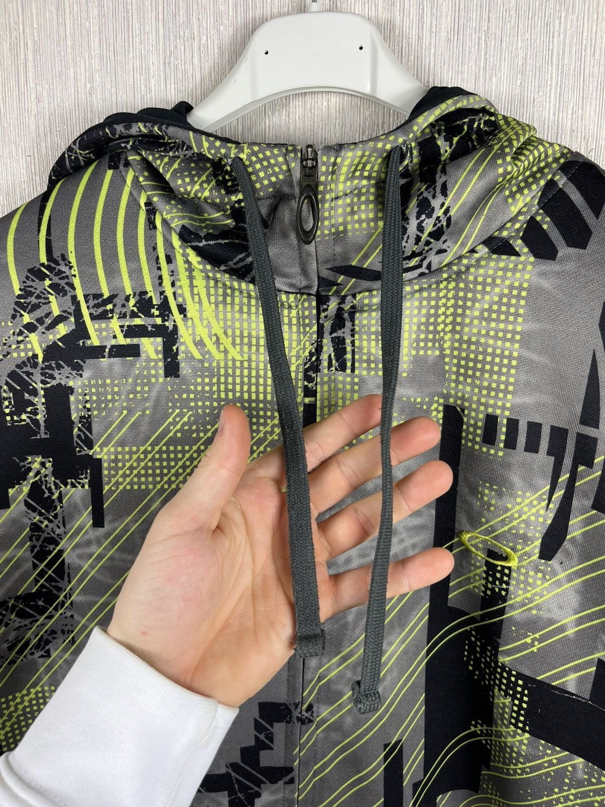 Oakley × Vintage Vintage Oakley y2k cyber patterned zip hoodie outdoor retro Size US L / EU 52-54 / 3 - 10 Thumbnail