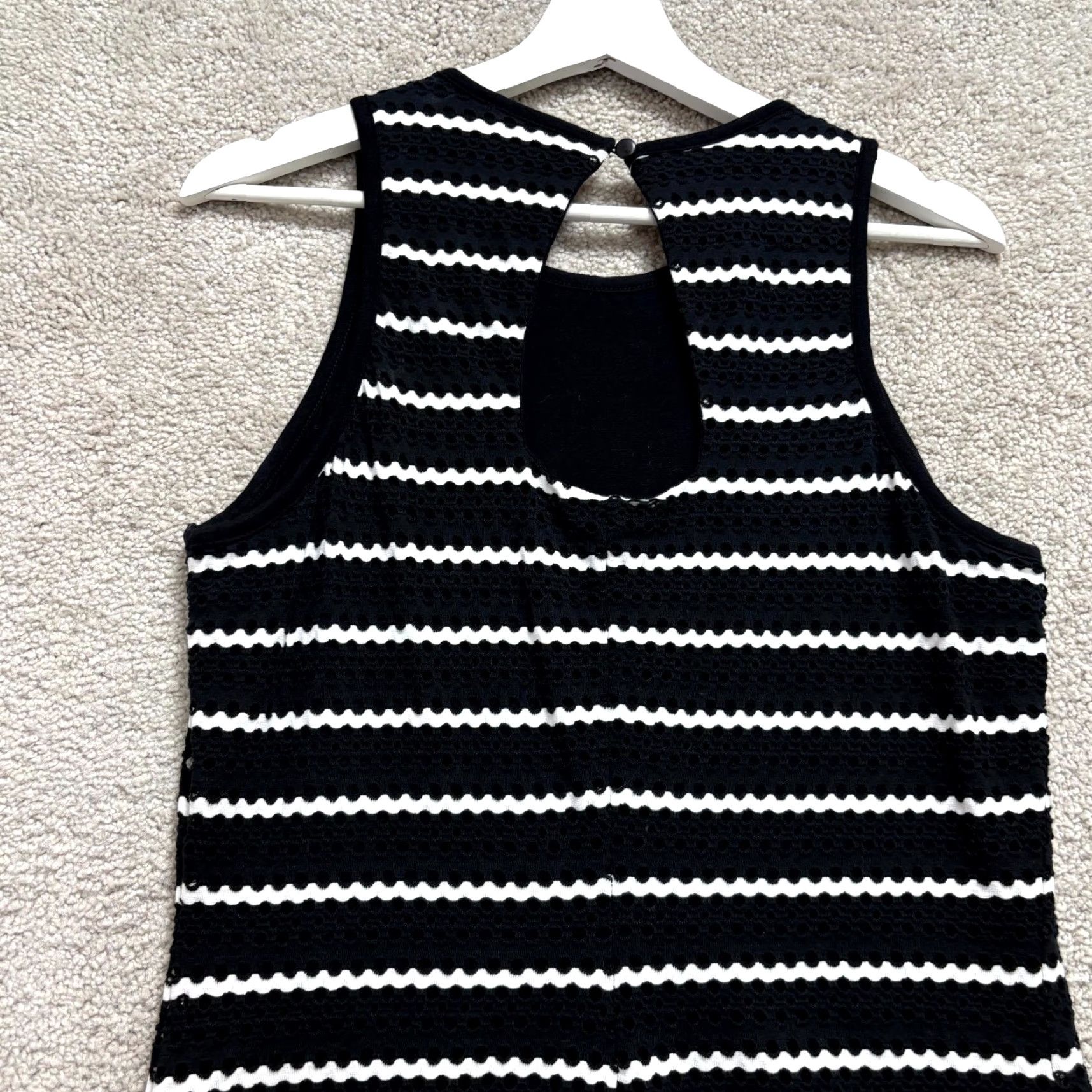 Cache Sheath Dress Womens Large Black White Chevron Cotton Stretch Keyhole  Back Dress Length Knee Length