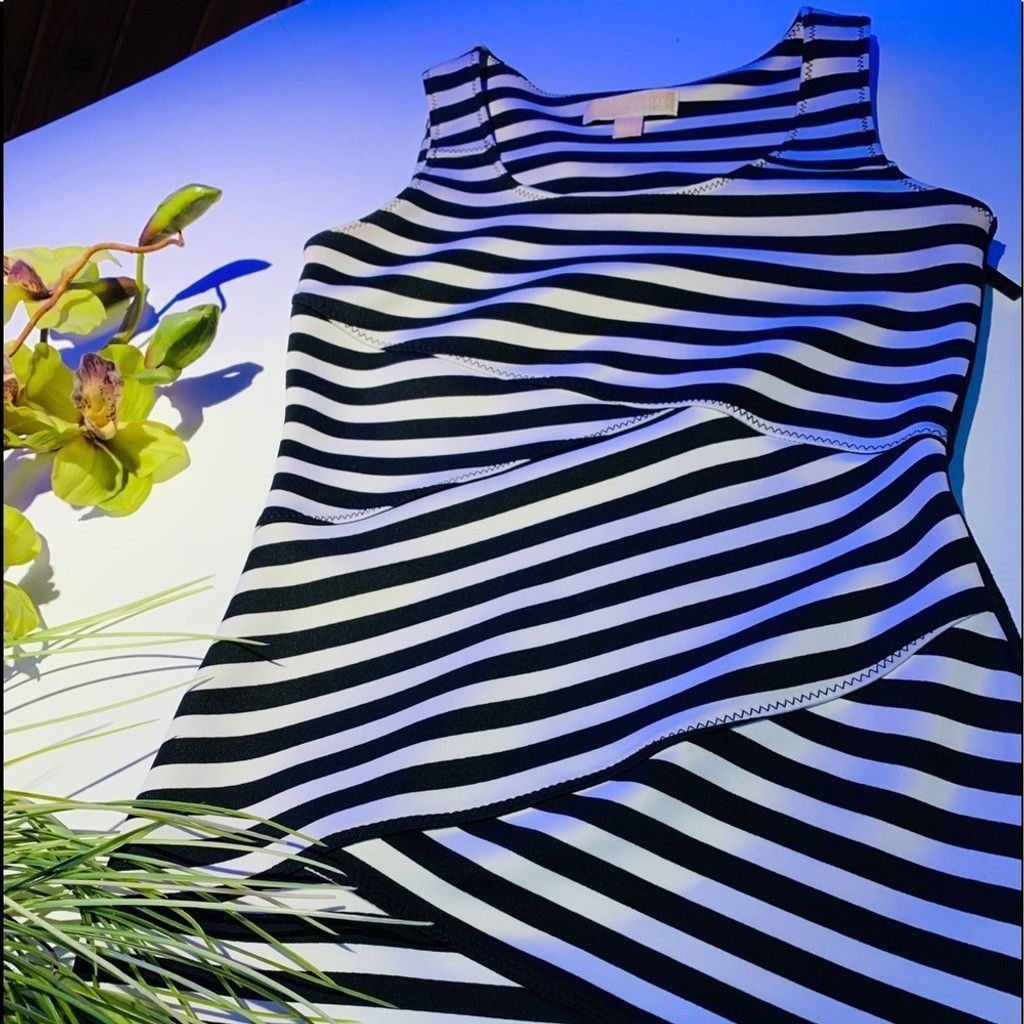 Michael Kors Michael Kors White & Black stripes dress size 2 Size XXS / US 00 / IT 34 - 2 Thumbnail