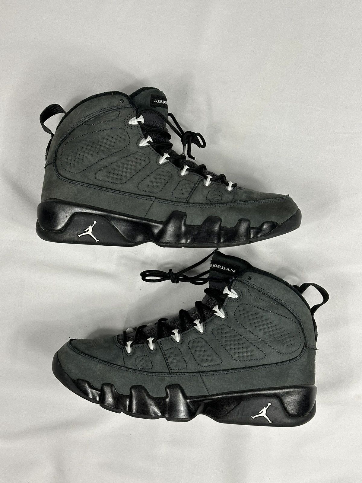 image of Jordan Brand 9 Retro Anthracite Shoes in Black, Men's