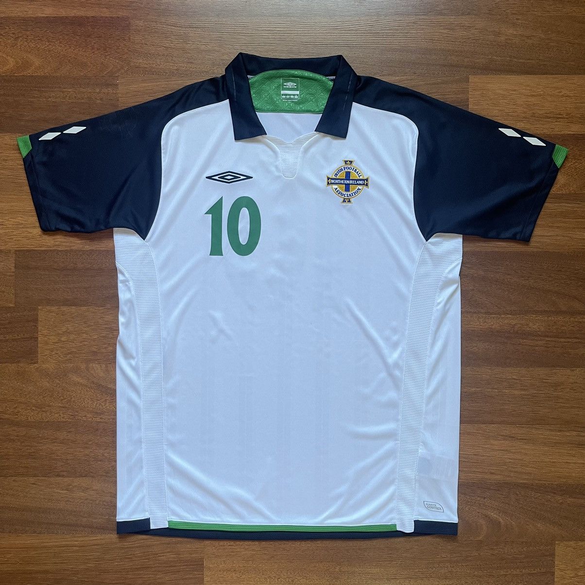 Veste De Football Rétro Irlande Du Nord - Marque Umbro Taille M - Occasion En Bon état