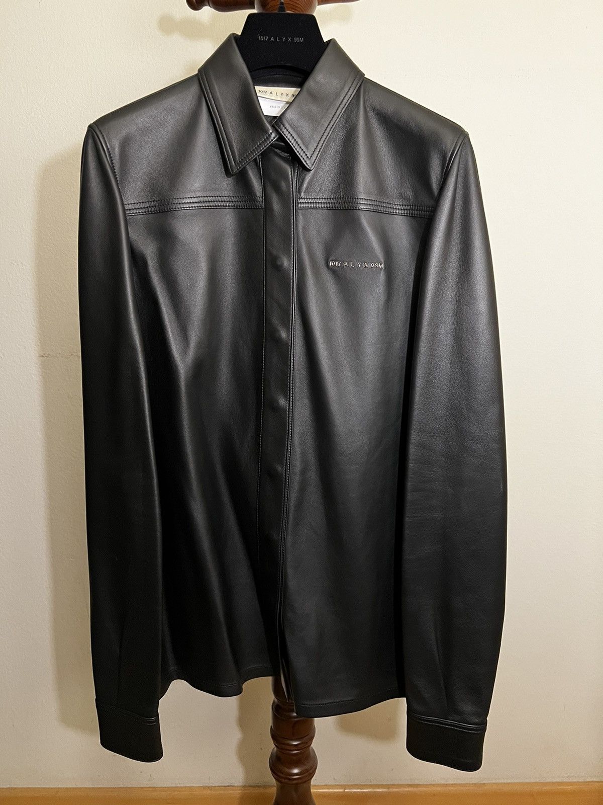 1017 ALYX 9SM × MMW Alyx Leather Shirt Size M / US 6-8 / IT 42-44 - 1 Thumbnail