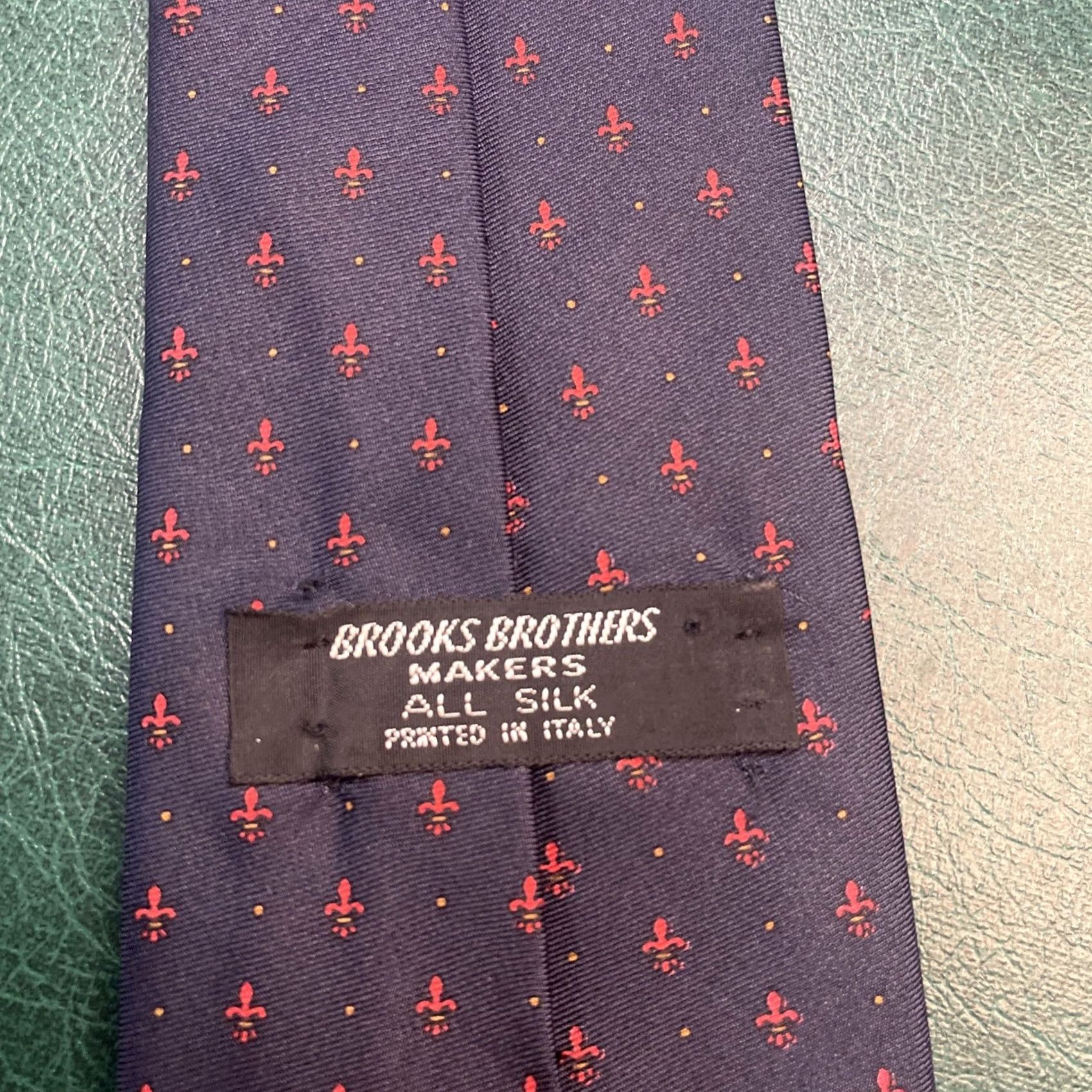 Brooks Brothers BROOKS BROTHERS Tie Navy Red Fleur De Lis Silk 3.5”x52” Woven USA Men Skinny Short 100% Silk Designer Navy Mens Silk Necktie Size ONE SIZE - 3 Thumbnail