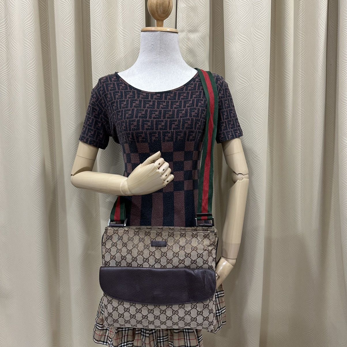 Gucci ‼️LD‼️GUCCI GG CANVAS WEB MESENGGER BAG LEATHER FLAP POCKET 3 Size ONE SIZE - 18 Thumbnail