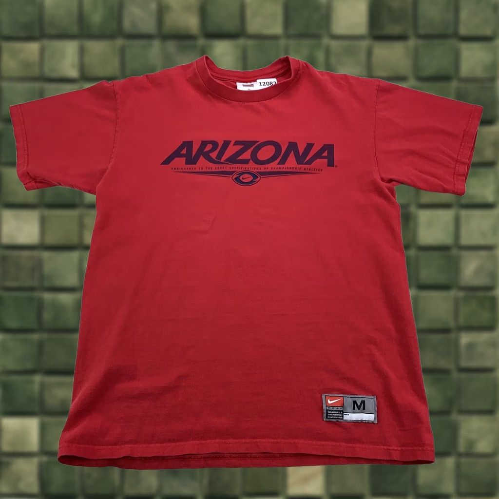 Nike VINTAGE Nike Team 90s USA Arizona Football Red Graphic T Shirt Adult Medium Size US M / EU 48-50 / 2 - 1 Thumbnail