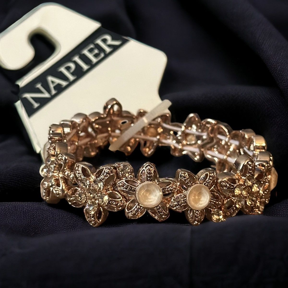 Other Napier rose gold rhinestone flower stretch bracelet Size ONE SIZE - 1 Thumbnail