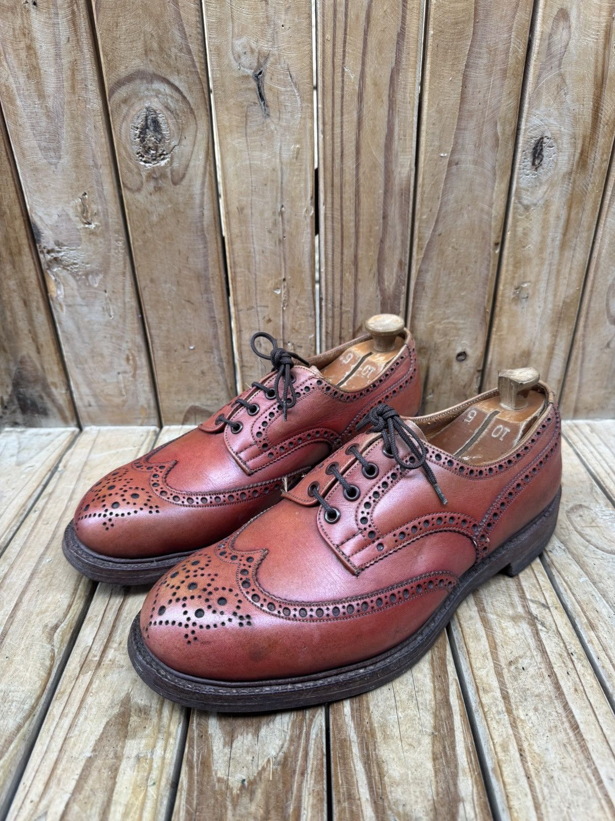 Tricker's Tricker’s bourton brown wingtip shoes UK 9.5 Size US 10.5 / EU 43-44 - 1 Thumbnail