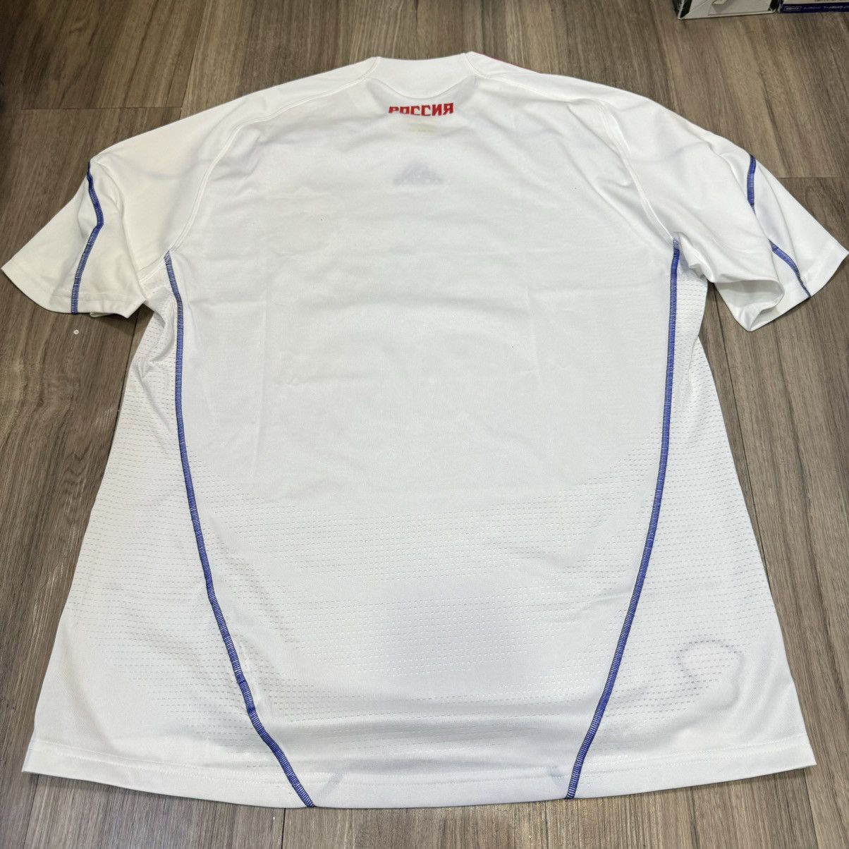 Adidas Russia 09/10 away shirt Size US L / EU 52-54 / 3 - 2 Thumbnail