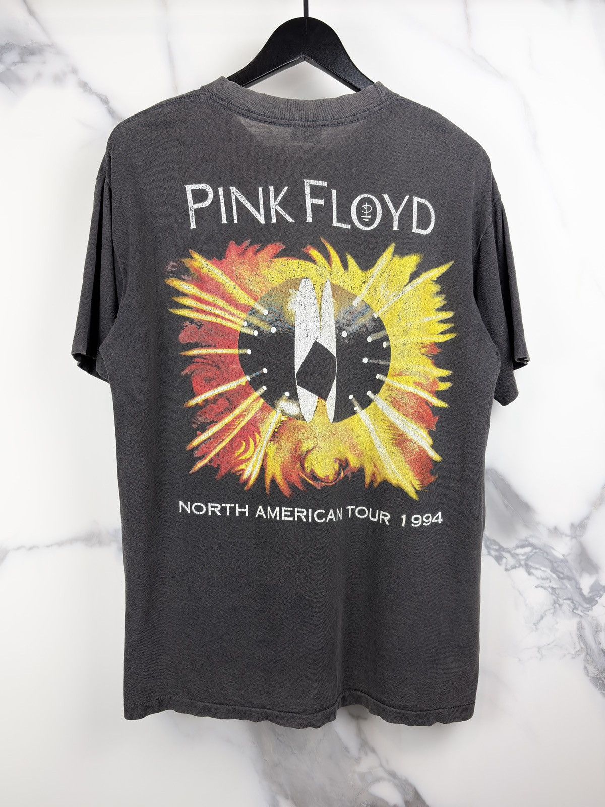 Vintage 1994 Pink Floyd Sun Dial Tour Faded Vintage Tshirt Size US L / EU 52-54 / 3 - 2 Thumbnail