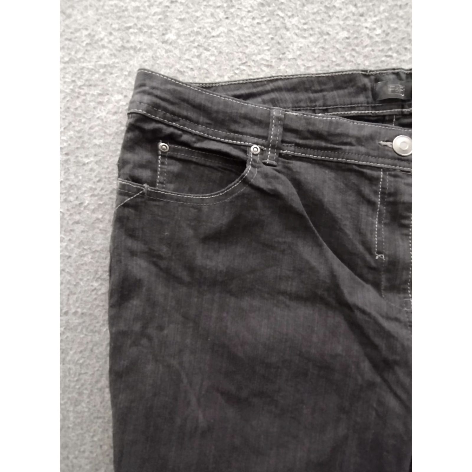 Vintage F&F Jeans Women's 20 Black Dark Wash Mid Rise Skinny Capri Jeans Size 42" / US 20 - 7 Thumbnail