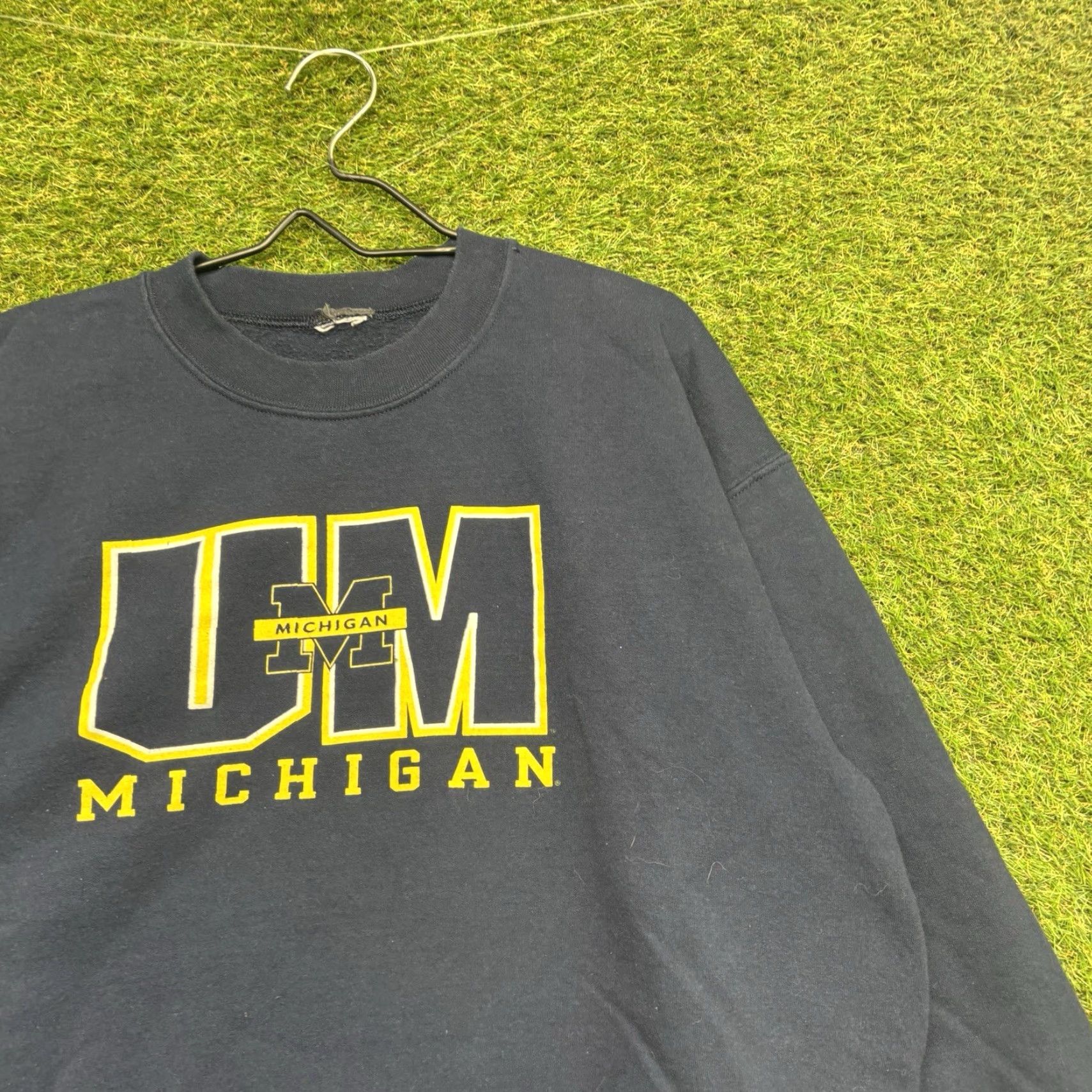 Vintage VINTAGE Crable Sportswear Michigan Wolverines Sweatshirt Mens Large Blue 90s Crewneck Size US L / EU 52-54 / 3 - 2 Thumbnail