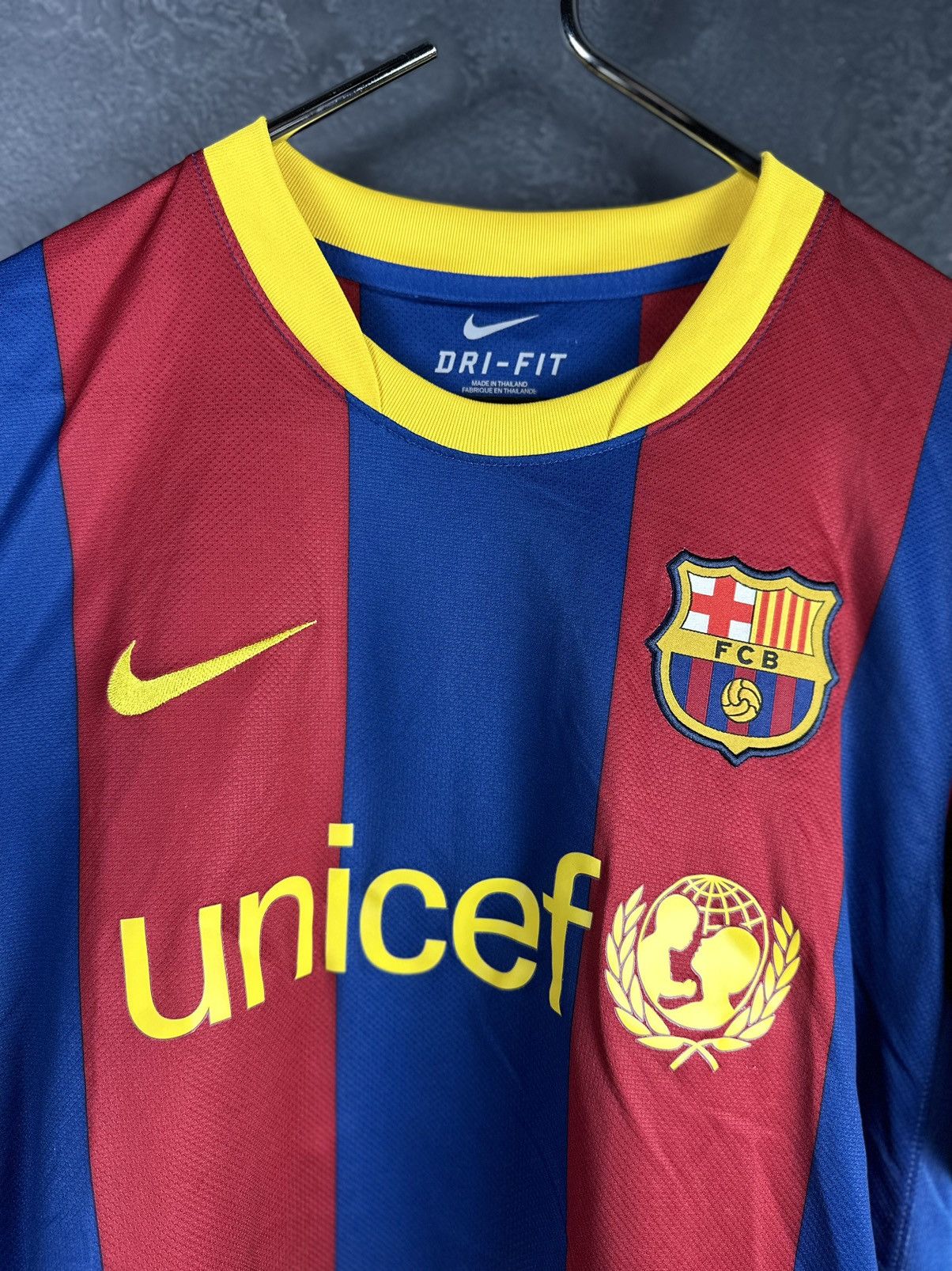Other Rare!! Messi Barcelona 2010 2011 Home Soccer Jersey Shirt Size US M / EU 48-50 / 2 - 4 Thumbnail
