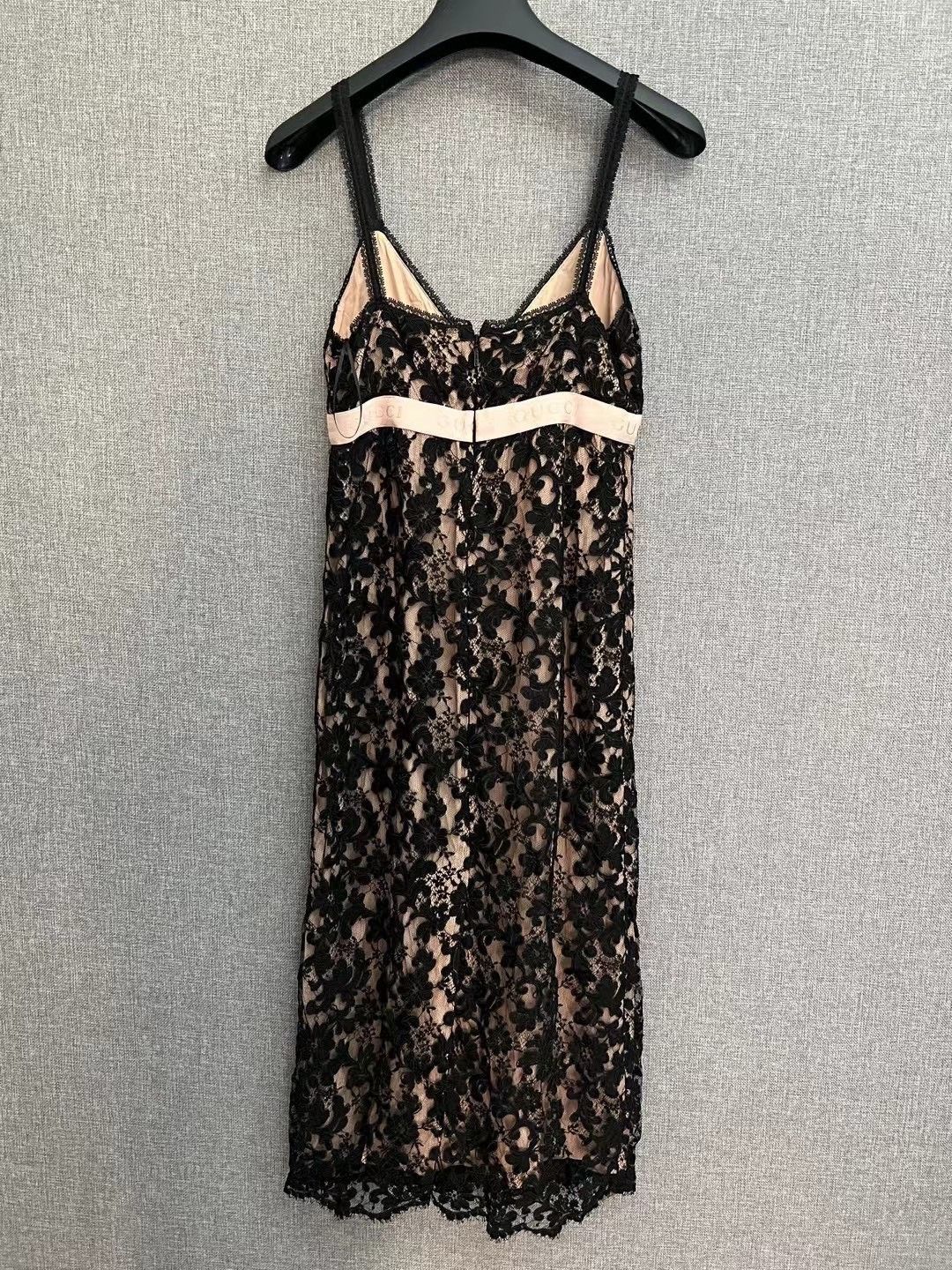Gucci Gucci Black Hollow Floral Lace Dress Size XXS / US 00 / IT 34 - 2 Thumbnail