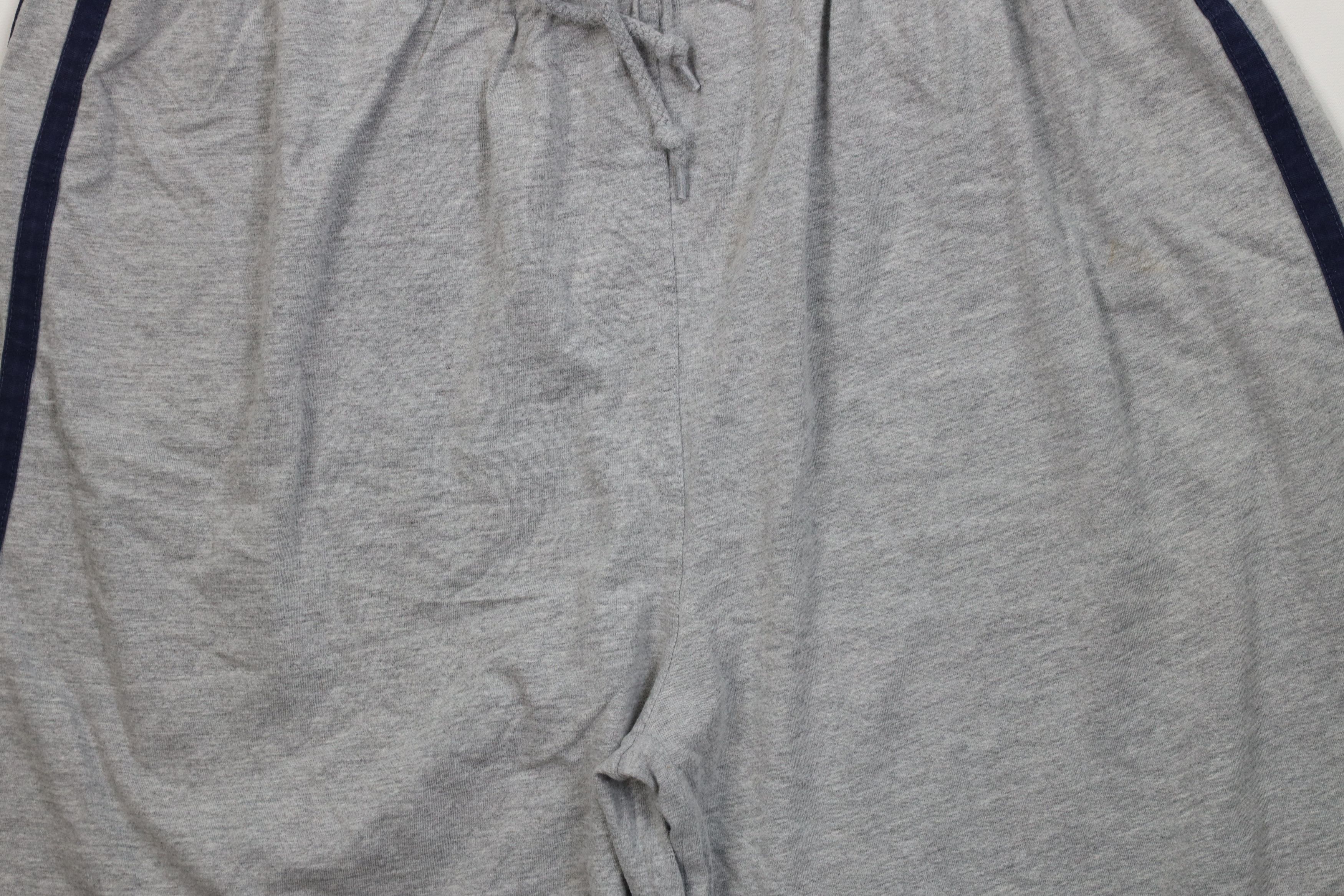 Starter Vintage 90s Starter University of Michigan Shorts Gray Size US 36 / EU 52 - 3 Thumbnail