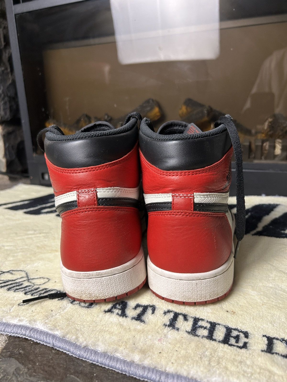 Jordan Brand Jordan 1 bred toe Size US 9 / EU 42 - 6 Thumbnail