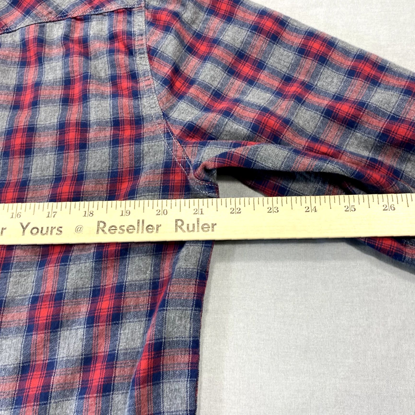 Lucky Brand Lucky Brand Shirt Men M Gray Red Flannel Pearl Snap Lightweight Western Plaid Button-Up Casual, Travel All Seasons, Pockets Mens Size US M / EU 48-50 / 2 - 6 Thumbnail
