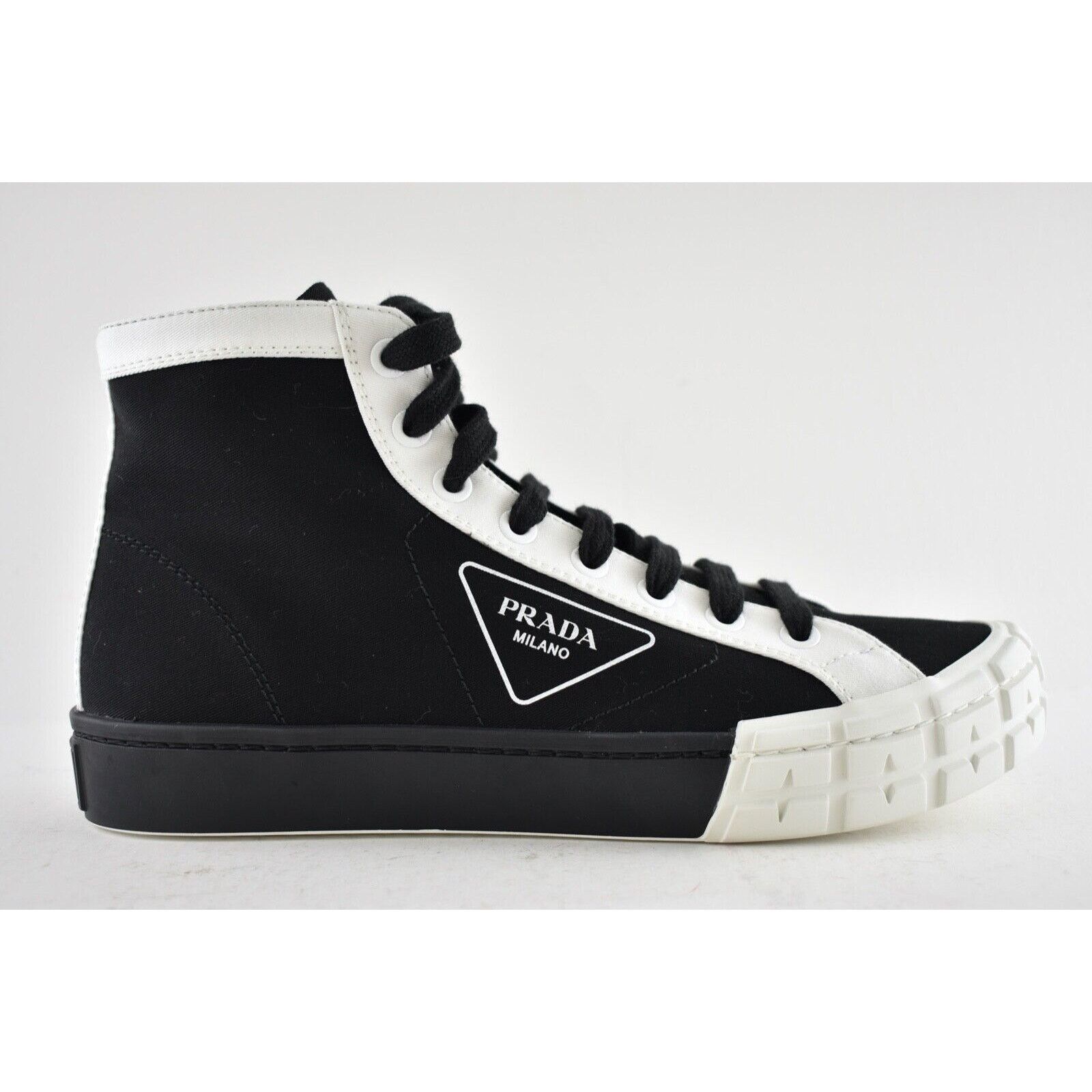 Prada Prada Mens Wheel Black White Logo Flat Size US 8 / EU 41 - 2 Thumbnail