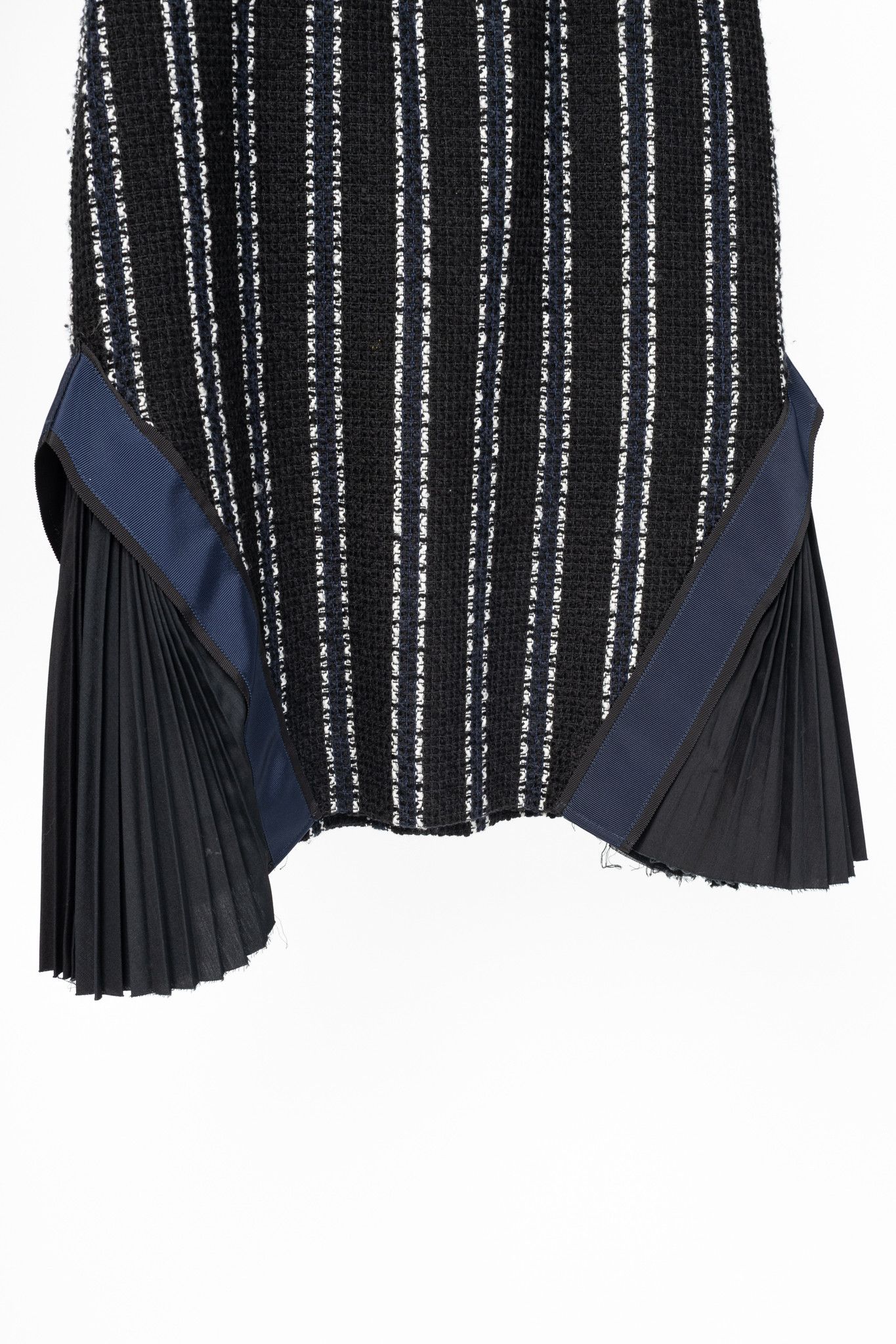 Sacai Sacai Luck R15 Black Striped Tweed Pleated-Trim Pencil Skirt Size 27" / US 4 / IT 40 - 5 Thumbnail