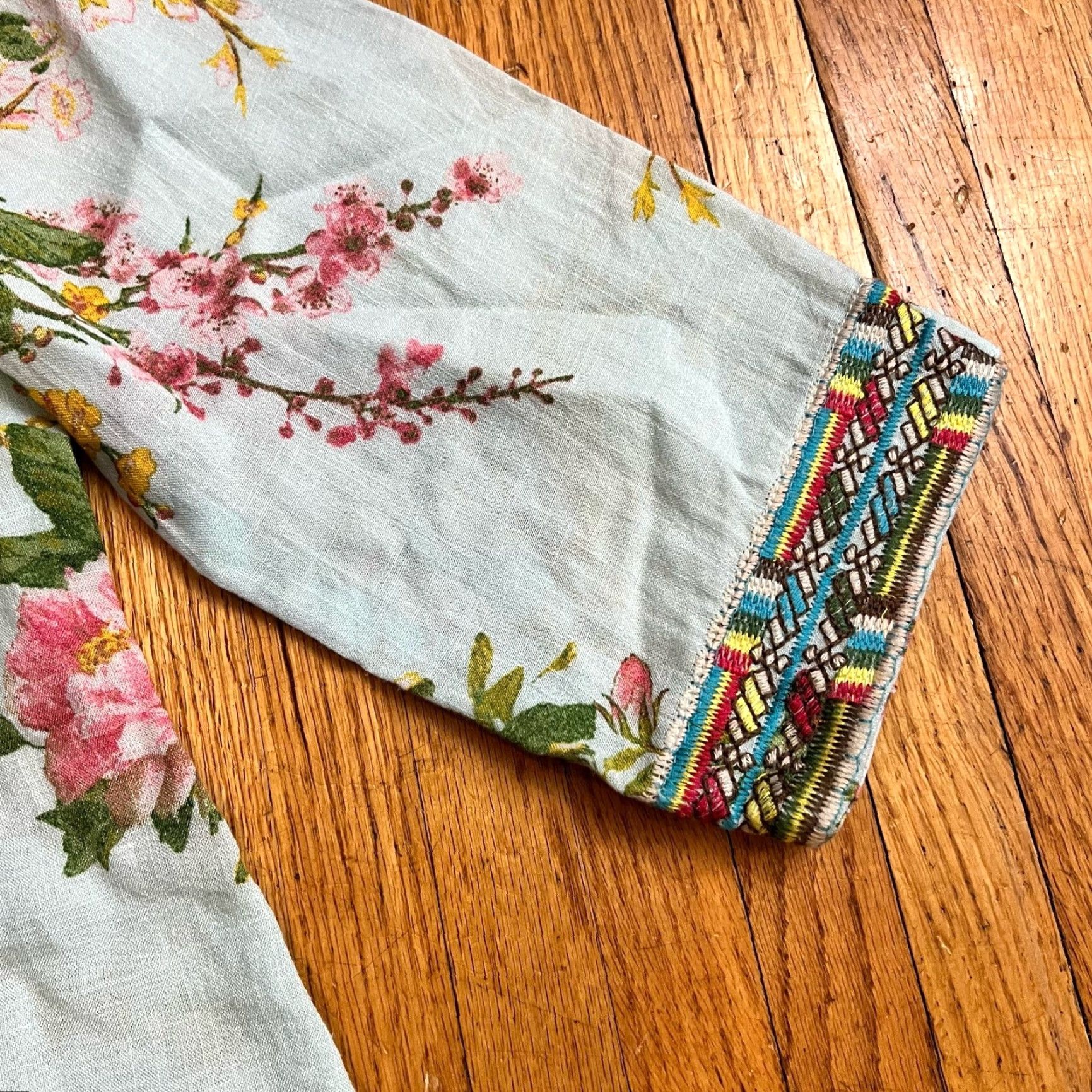Soft Surroundings Soft Surroundings Shirt Womens Medium Merielle BOHO Floral Embroidered Tunic Green M Womens Blouse Size M / US 6-8 / IT 42-44 - 3 Thumbnail