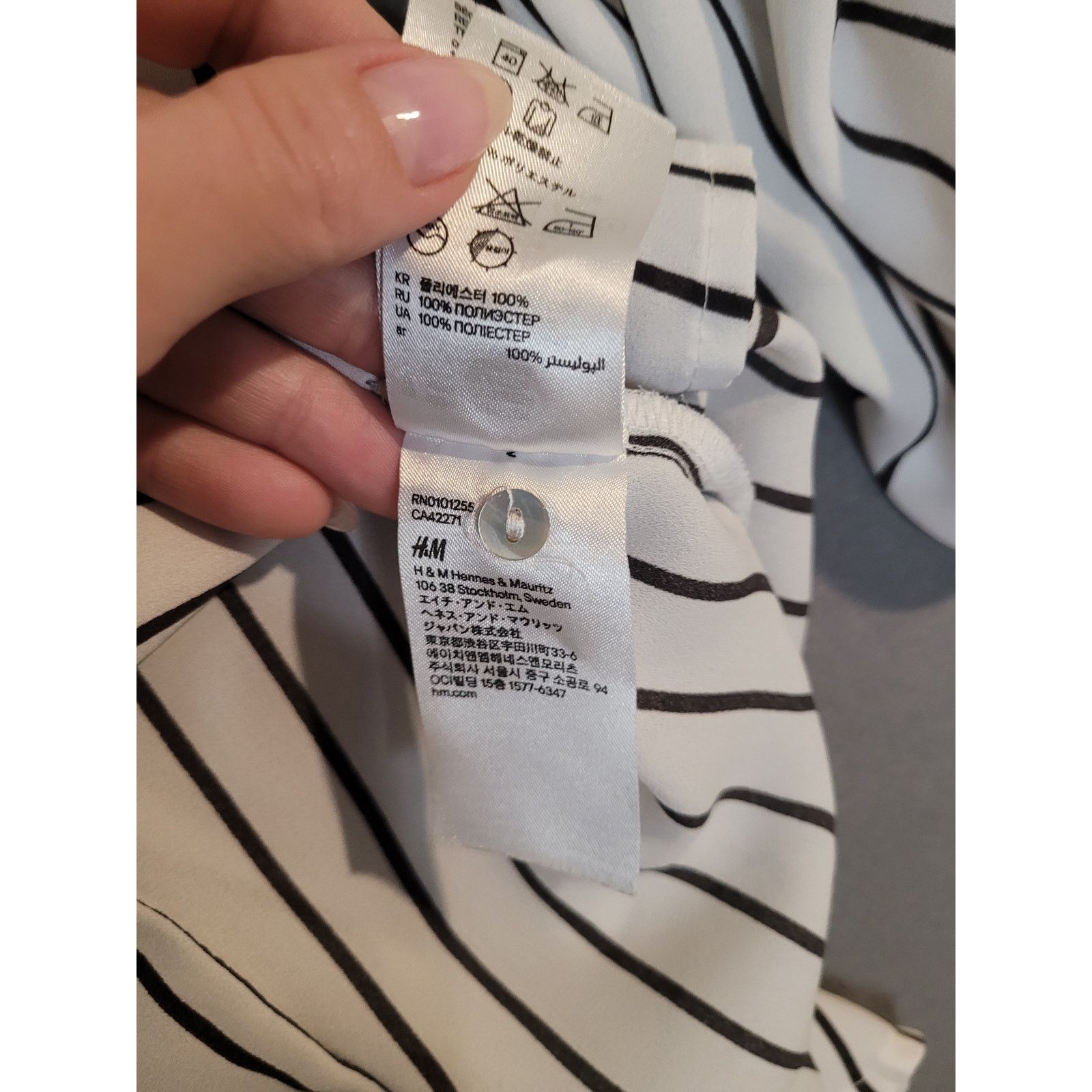 H&M H&M Striped Button Up Blouse Size 6 Roll Tab EUC Size M / US 6-8 / IT 42-44 - 8 Thumbnail