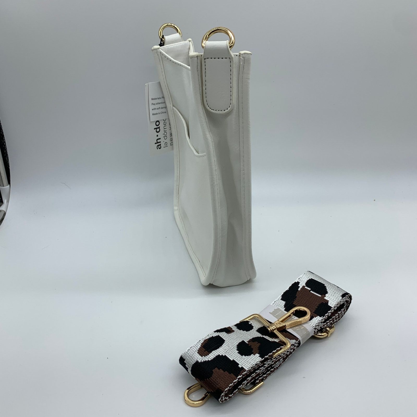 Other AHDORNED Medium White Faux Leather Crossbody Purse Size ONE SIZE - 7 Thumbnail