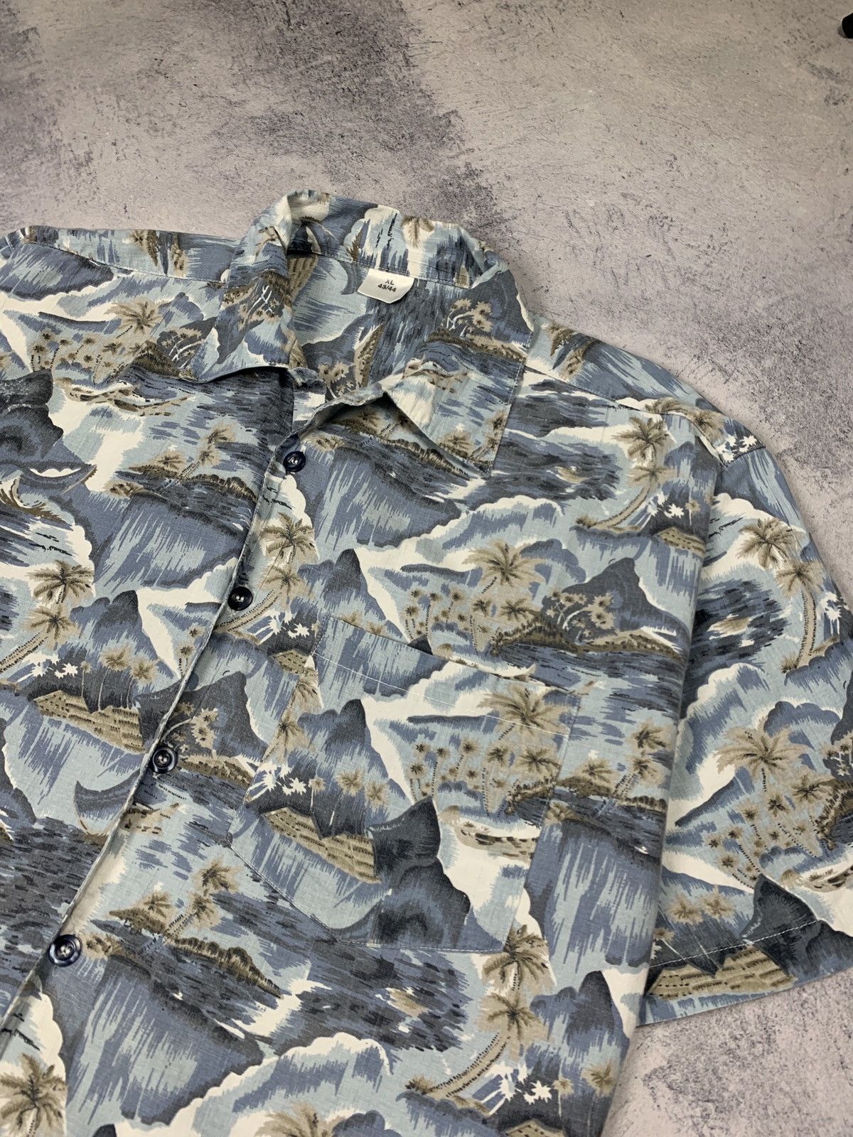 Vintage Vintage Y2K Hawaiian Art Shirt Short Sleeve Size XL Size US XL / EU 56 / 4 - 4 Thumbnail
