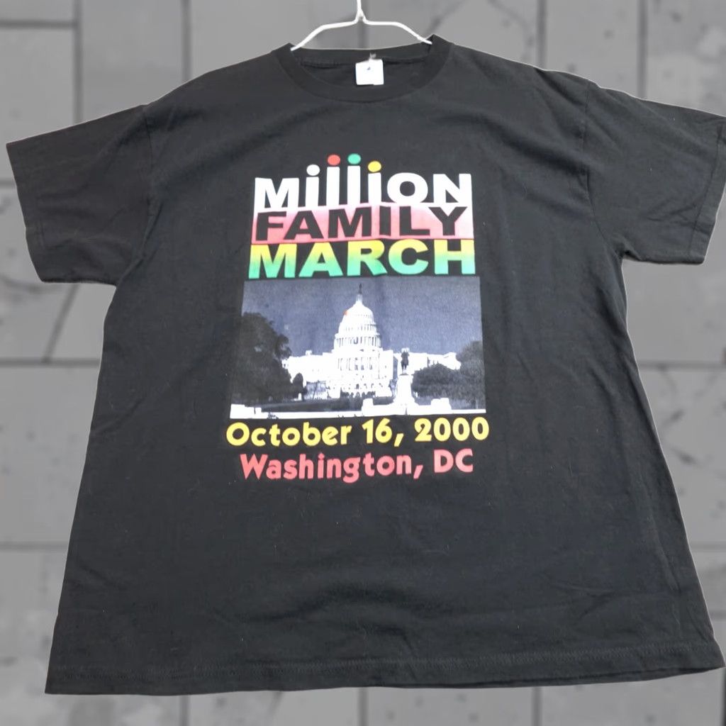Vintage VINTAGE Million Family March Shirt XL Black Double Sided 2000 October 16th Mens Shirt XL Black Double Sided Band 2000s Size US XL / EU 56 / 4 - 1 Thumbnail