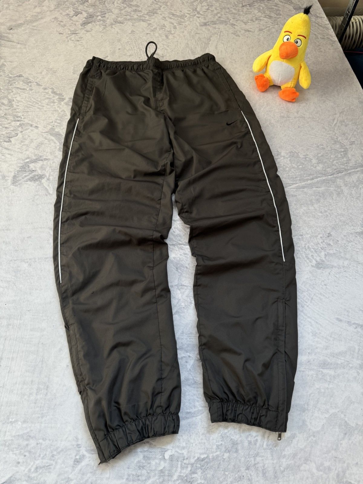 Nike × Vintage NIKE NYLON VINTAGE Y2K OVERSIZE BAGGY FIT PANTS SWEATPANTS Size US 32 / EU 48 - 1 Thumbnail