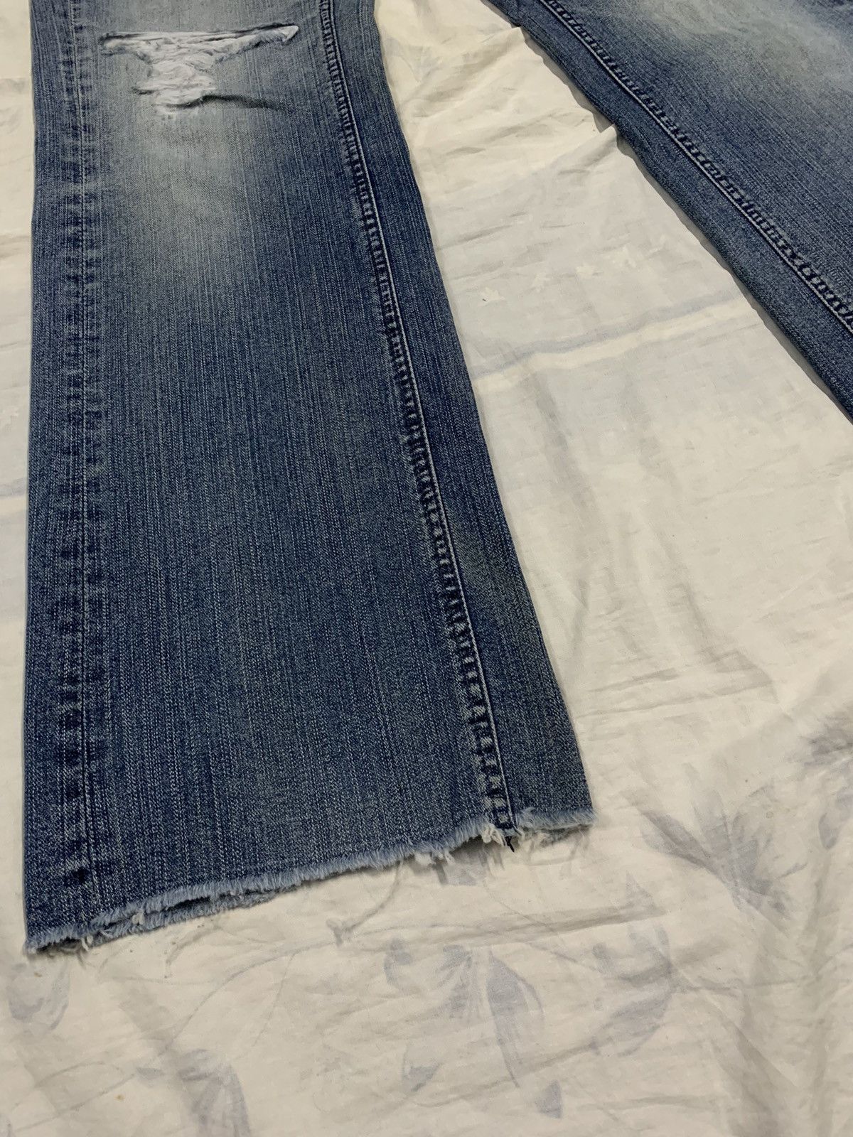 Japanese Brand Vintage Y2K Japanese Brand Frayed Leg Baggy Distressed Jeans Size US 34 / EU 50 - 9 Thumbnail