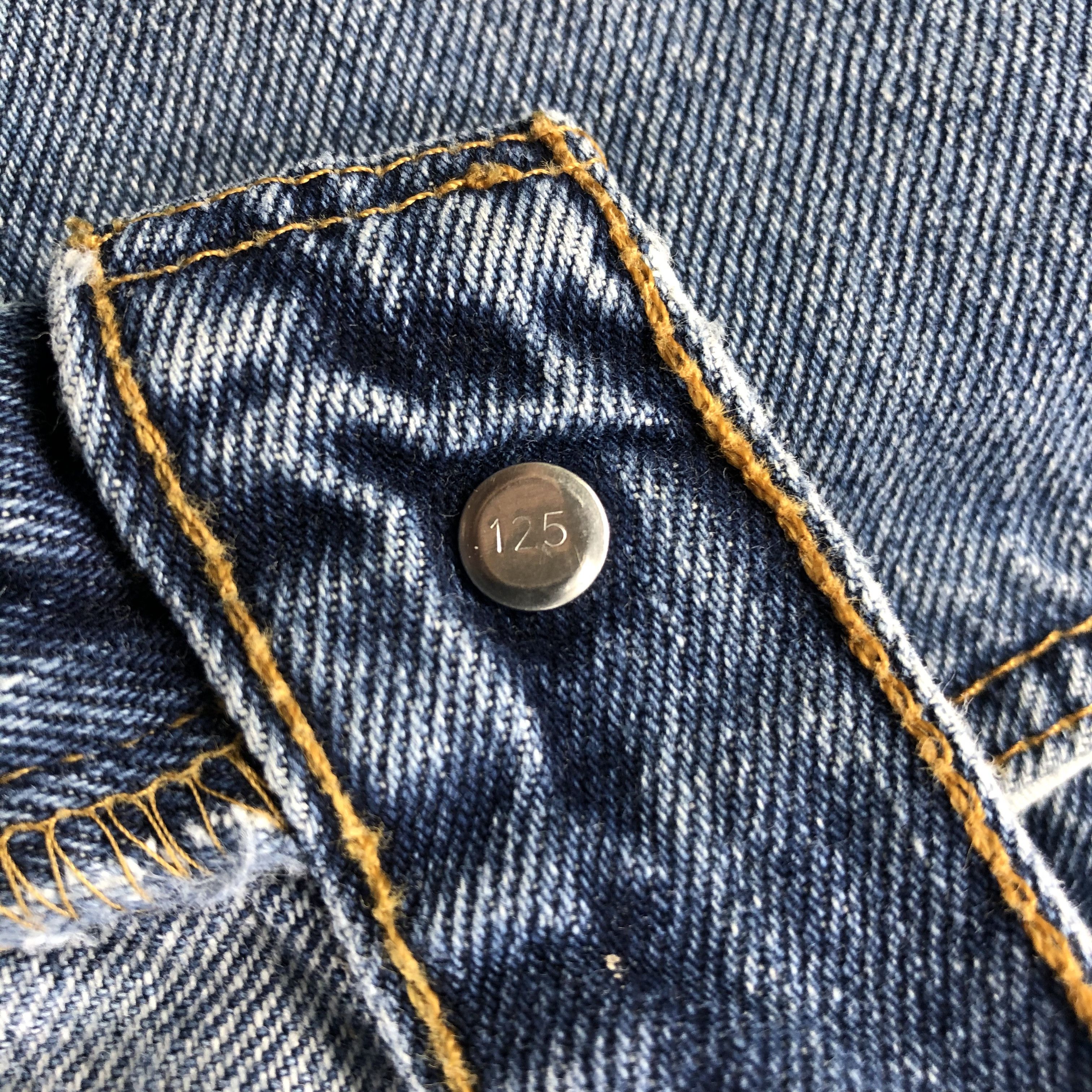 Levi's Vintage Levis 550 Jeans Faded Blue Stone Wash Denim-J990 Size US 32 / EU 48 - 9 Thumbnail