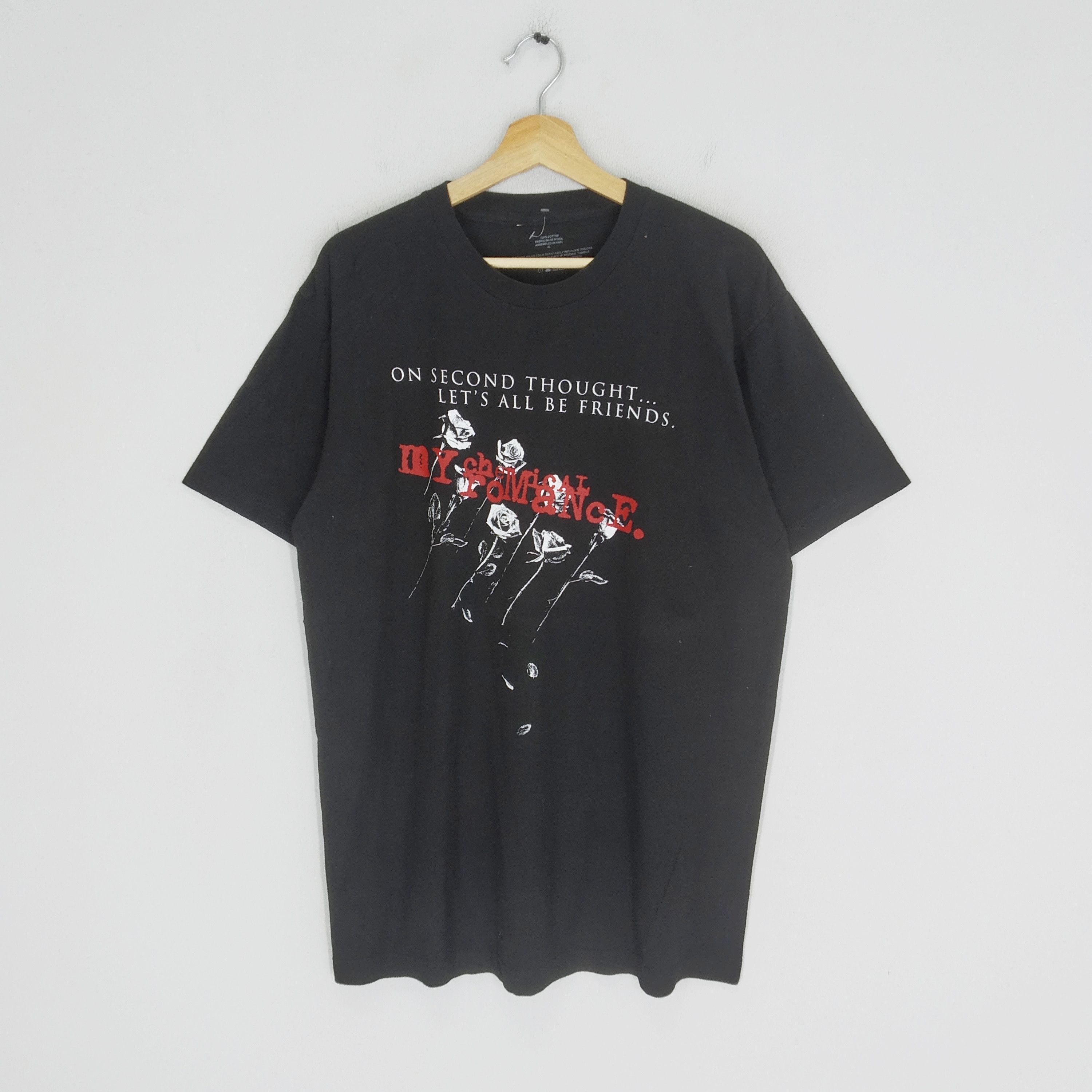 Band Tees Vintage My Chemical Romance American Rock Emo Band T-shirt Size US L / EU 52-54 / 3 - 1 Thumbnail