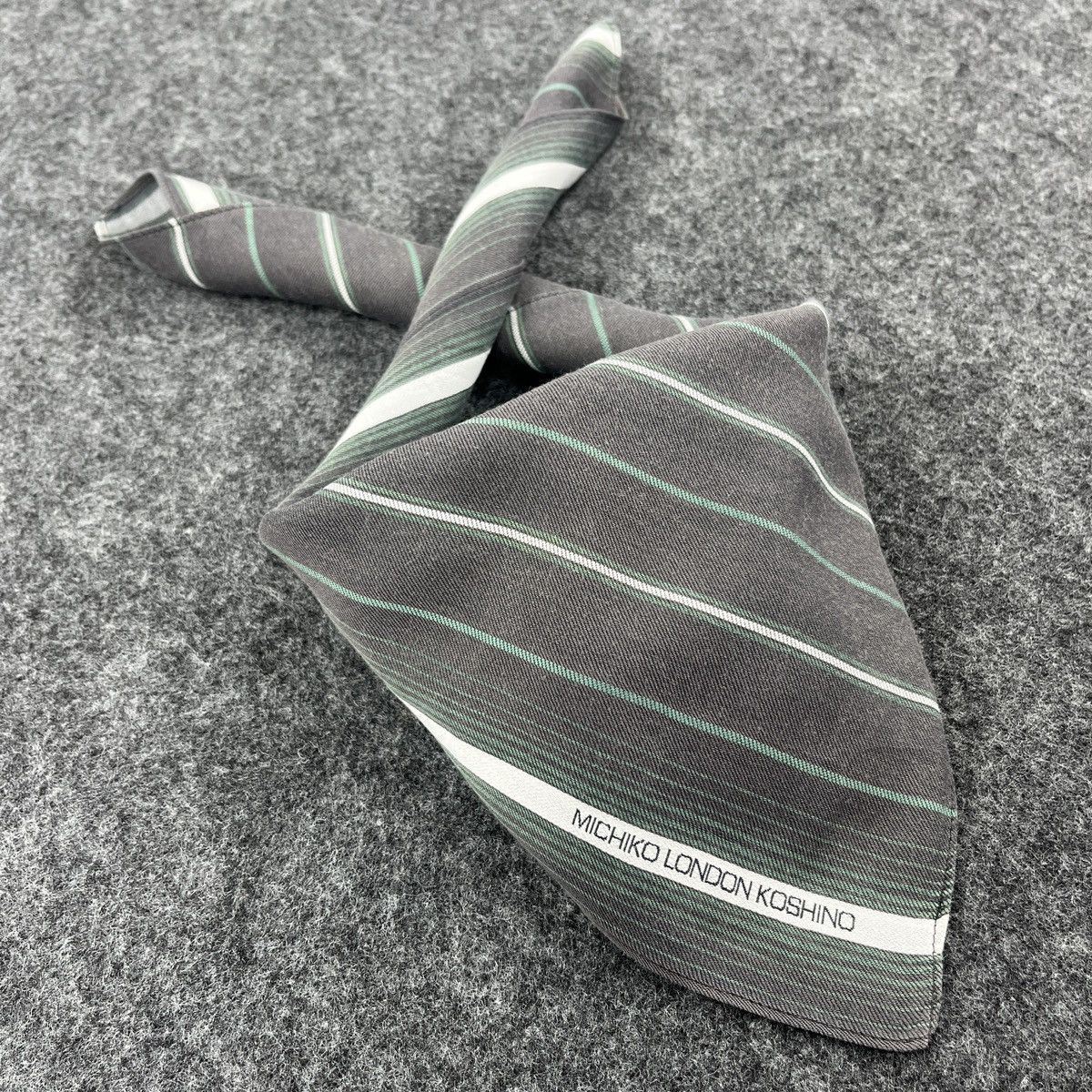 Michiko Koshino London × Vintage Michiko Koshino London Handkerchief / Neckerchief B219 Size ONE SIZE - 3 Thumbnail