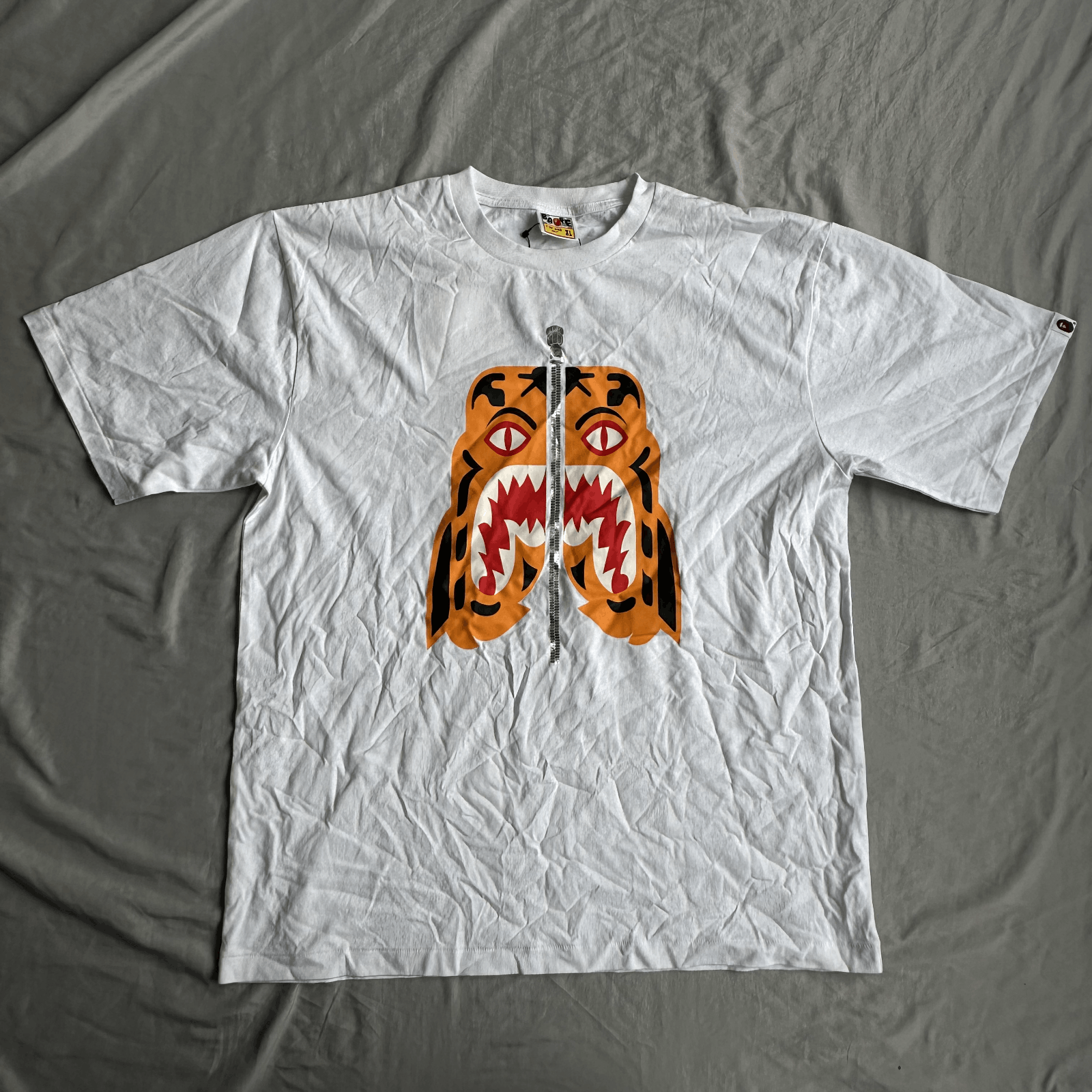 Bape BAPE White Shark Shirt With Front and Back Logo Size XL Size US XL / EU 56 / 4 - 1 Thumbnail