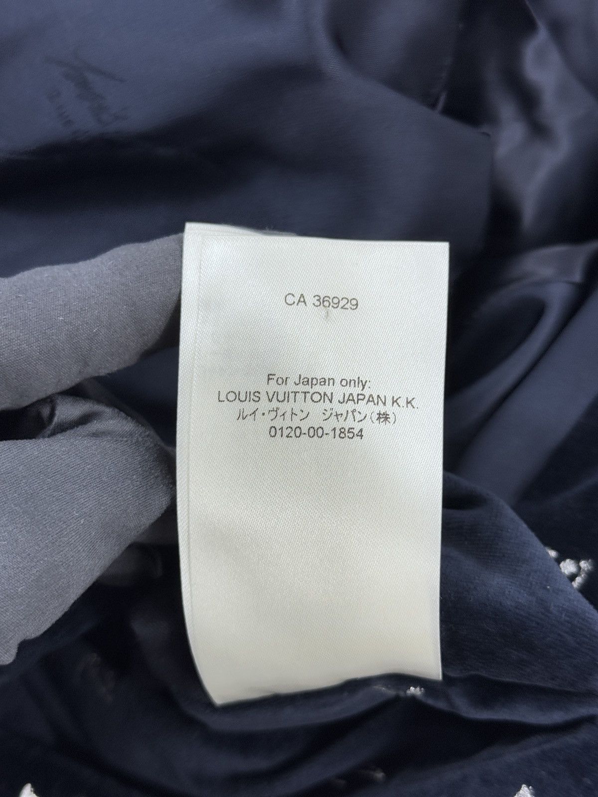 Louis Vuitton VELVET LOGO PRINT ZIP UP JACKET RARE Size US XL / EU 56 / 4 - 13 Thumbnail