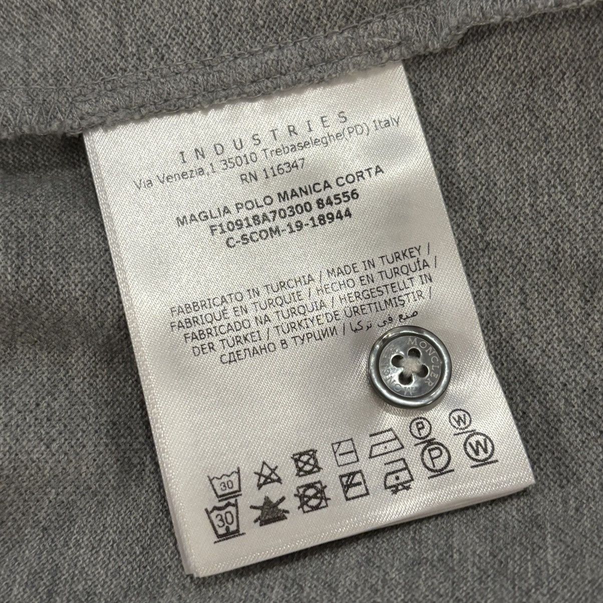 Moncler Moncler grey polo short size small Size US S / EU 44-46 / 1 - 4 Thumbnail