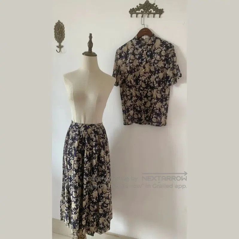 Burberry Burberry Women's Blue Polyester Dress. Size M / US 6-8 / IT 42-44 - 1 Thumbnail