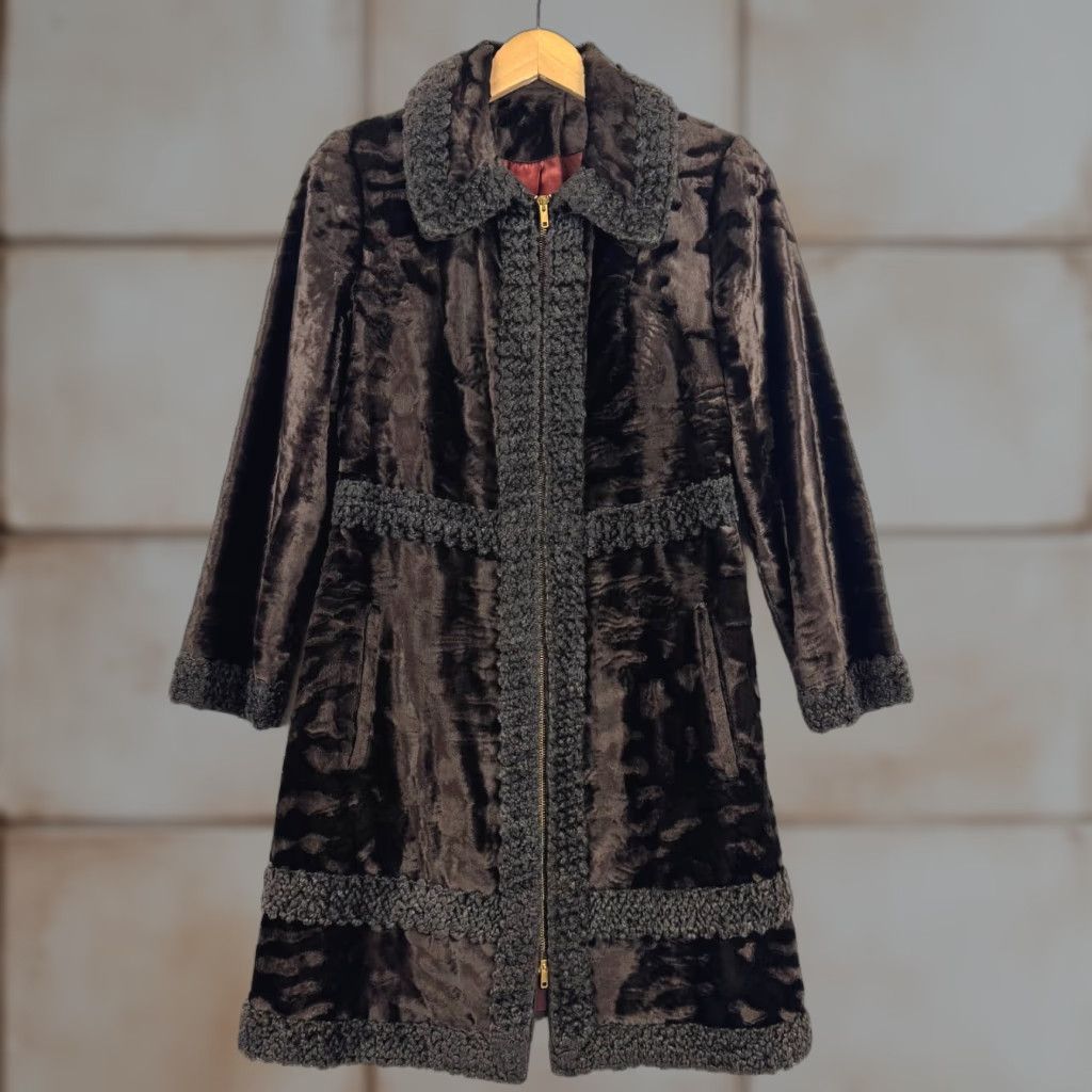 Vintage VINTAGE Country Pacer Coat Womens S Faux Fur Brown 70s 80s Long Fur Double Talon Zip - 36" Long Size S / US 4 / IT 40 - 1 Thumbnail