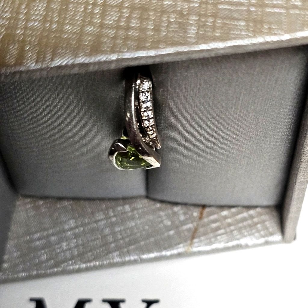 Scott Kay Elegant Peridot and White Sapphire Ring Size ONE SIZE - 4 Thumbnail