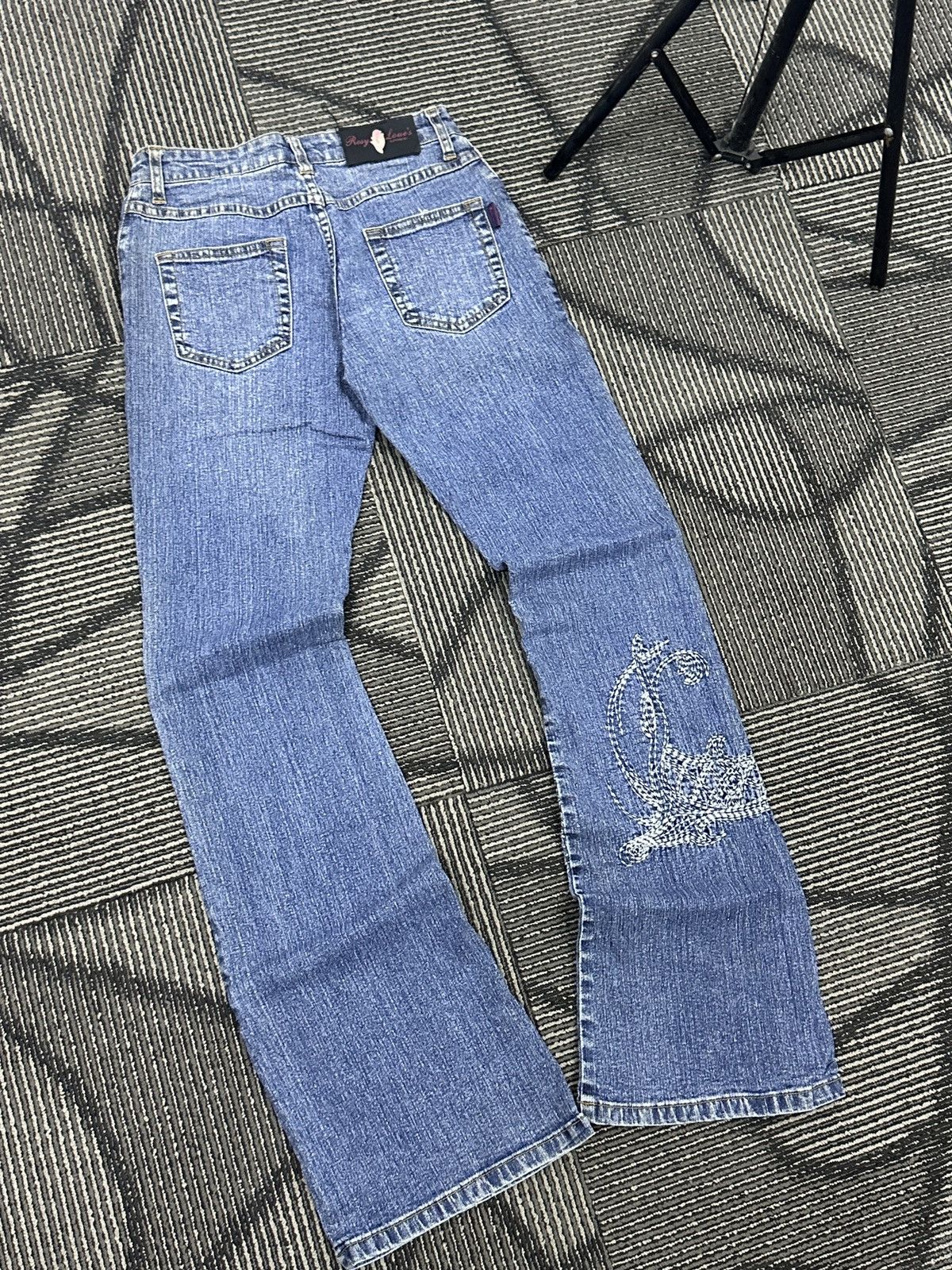 If Six Was Nine Y2K Rosy Love’s Jeans Dragon Design Flare Jean Size 26" / US 2 / IT 38 - 6 Thumbnail