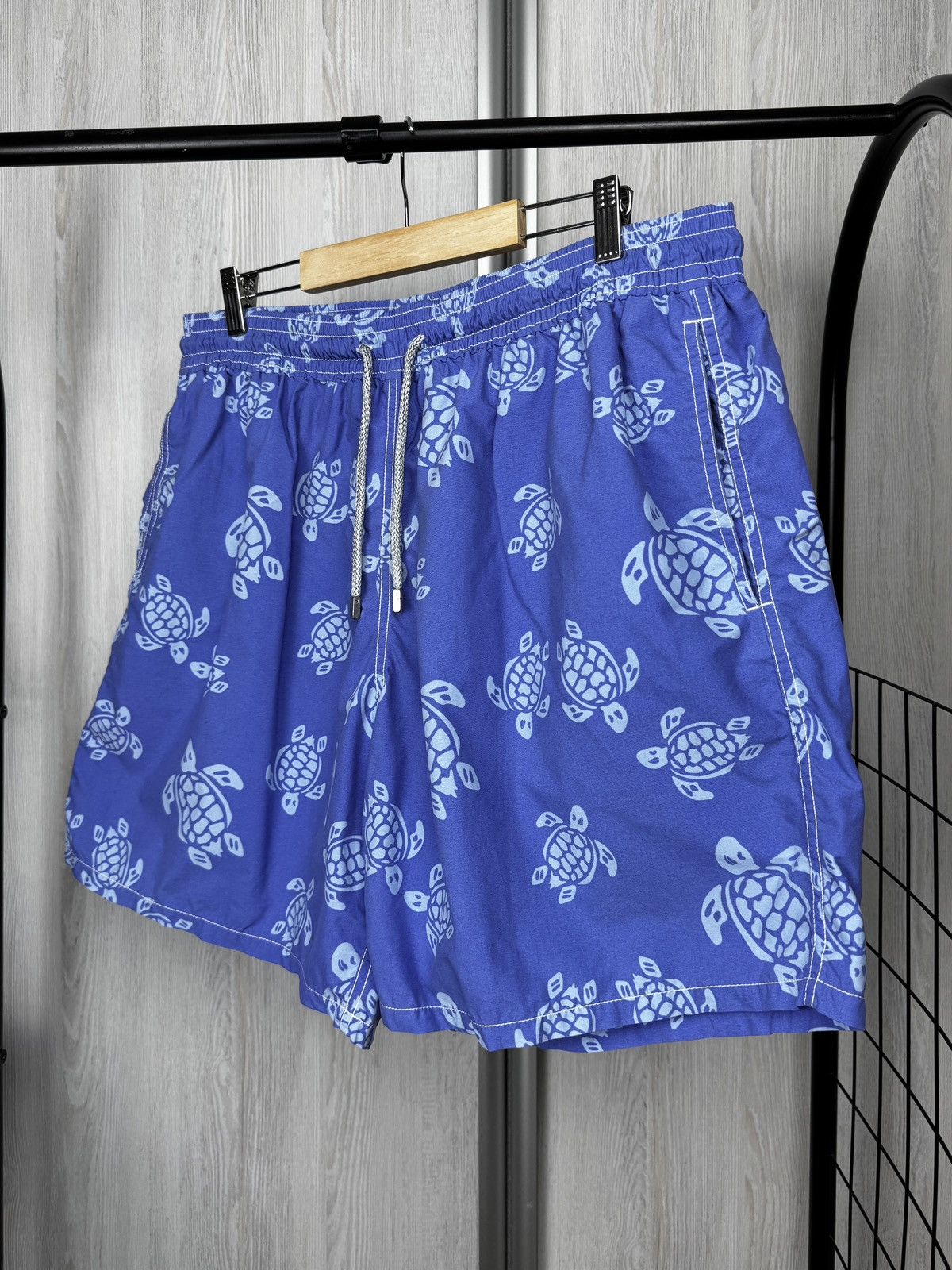 Vilebrequin Vilebrequin Turtle Print Beach Shorts size XXXL Size US 38 / EU 54 - 3 Thumbnail